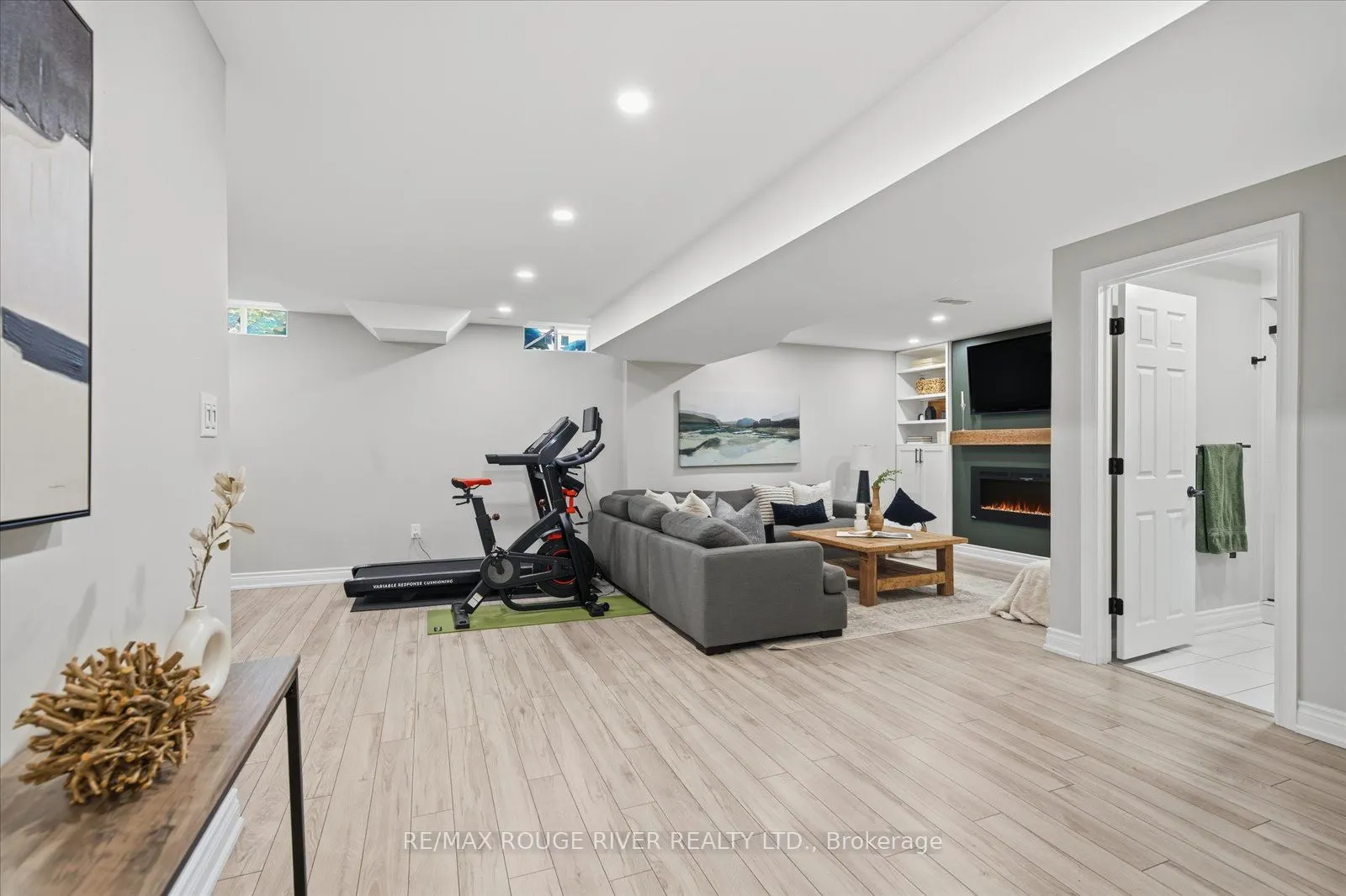 245 Blackwell Crescent