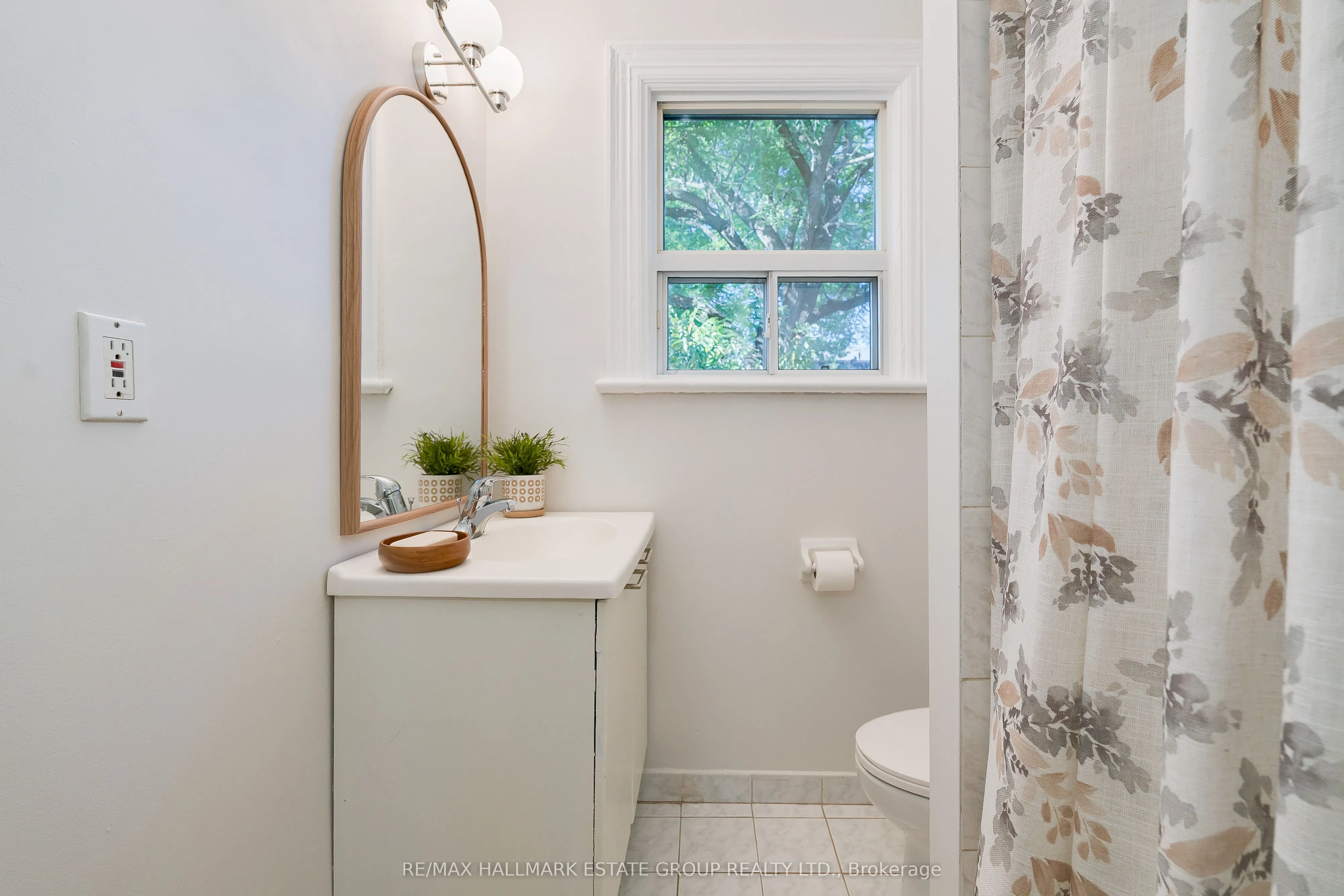 4 Riverdale Avenue