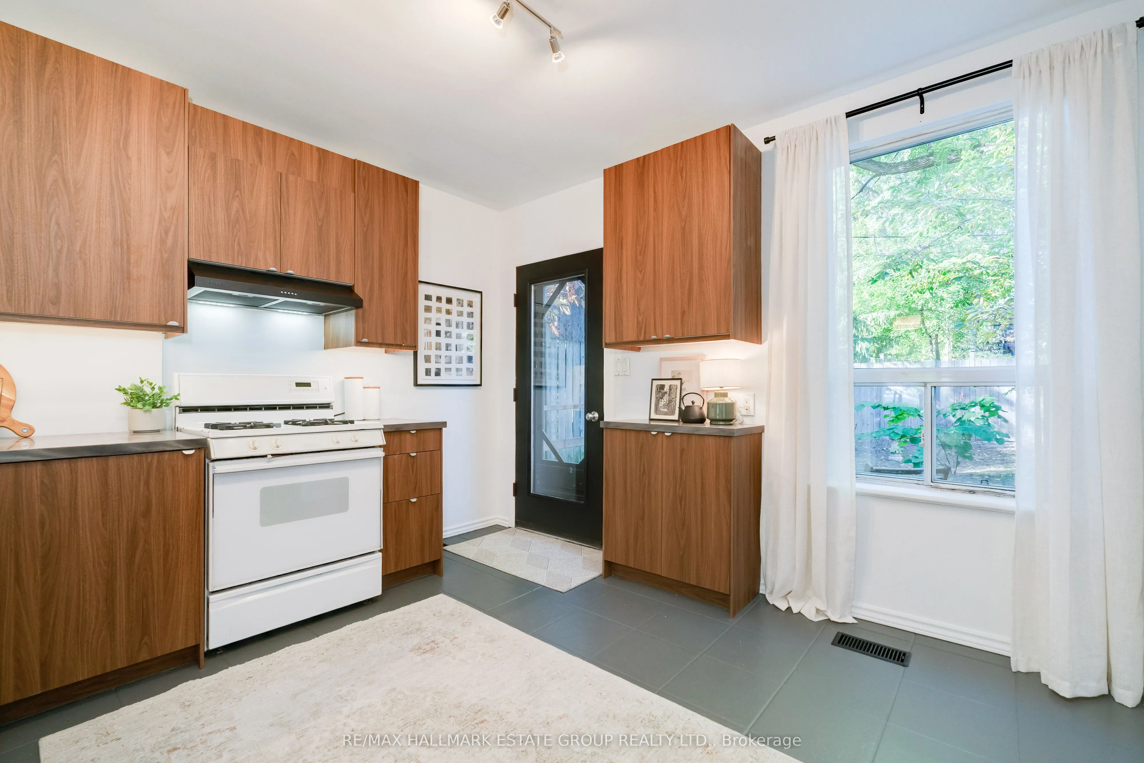 4 Riverdale Avenue
