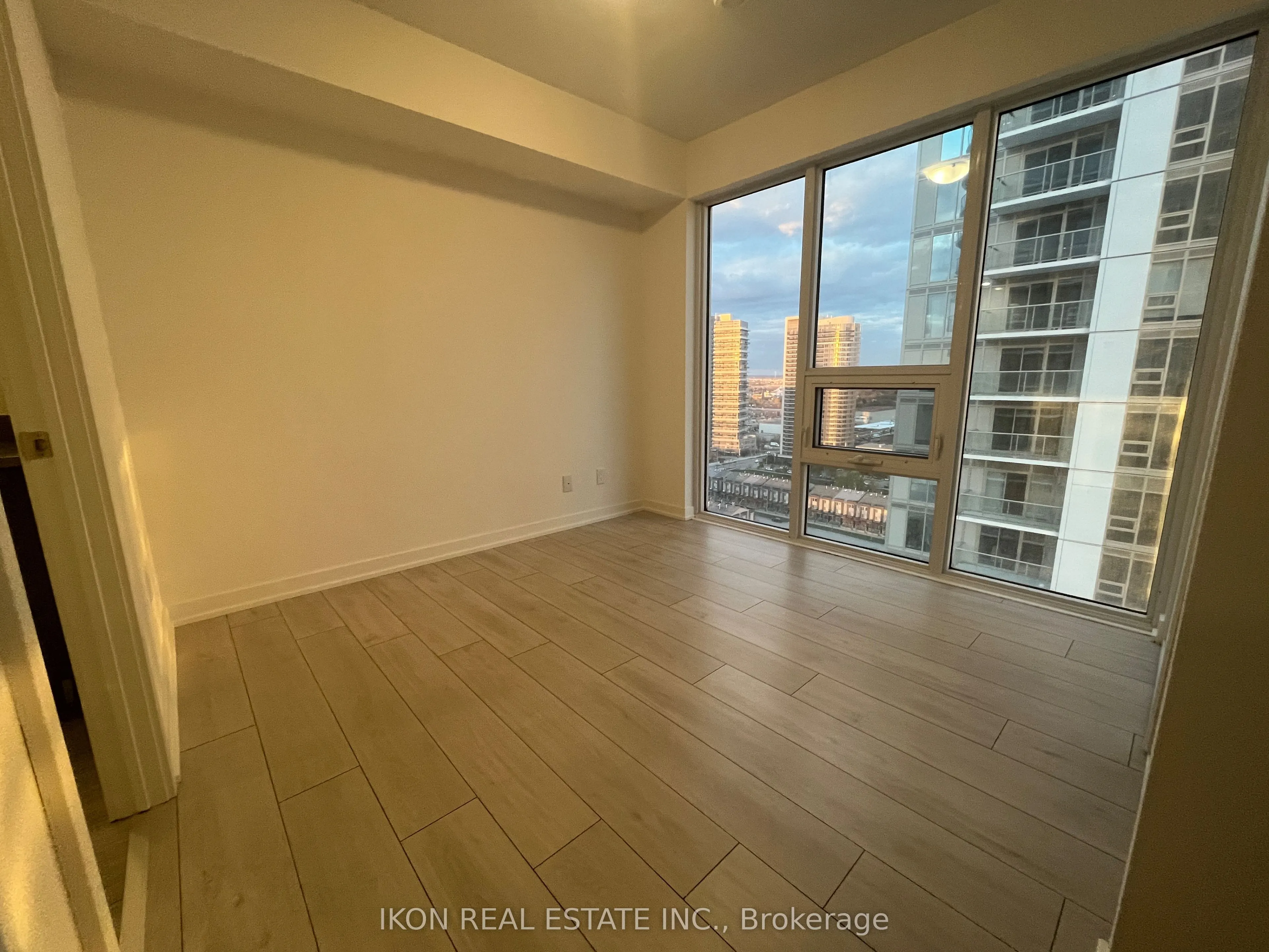 2031 Kennedy Road, #2125