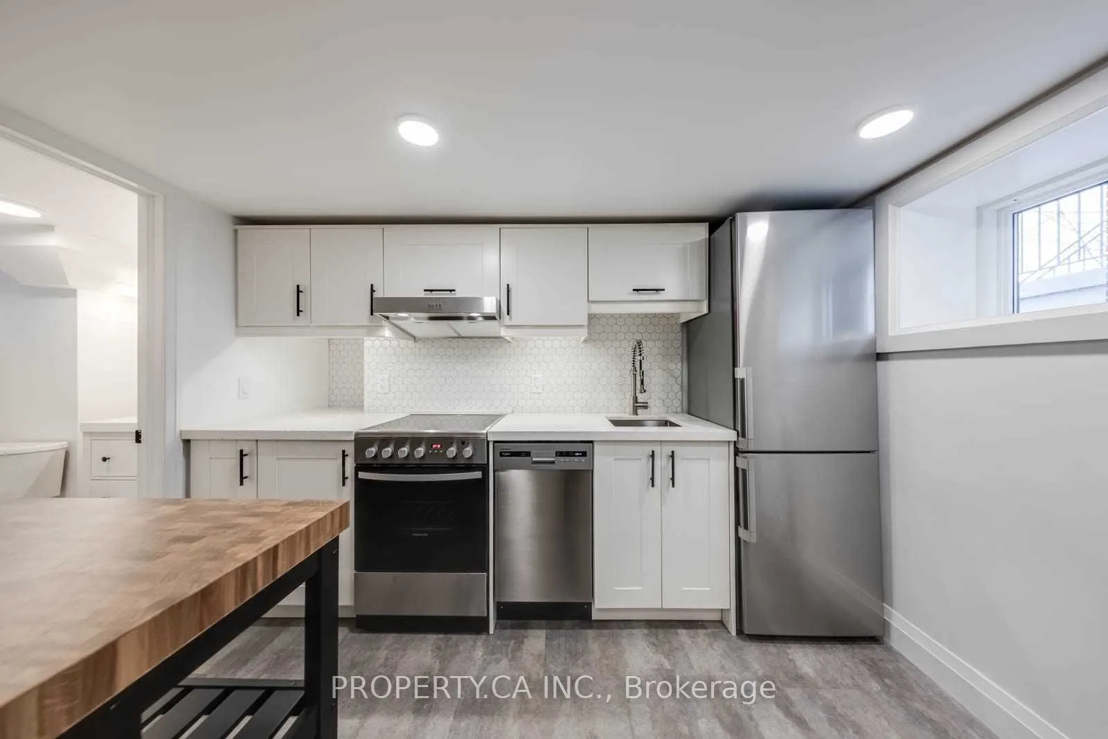 1061 Logan Avenue, #Lower