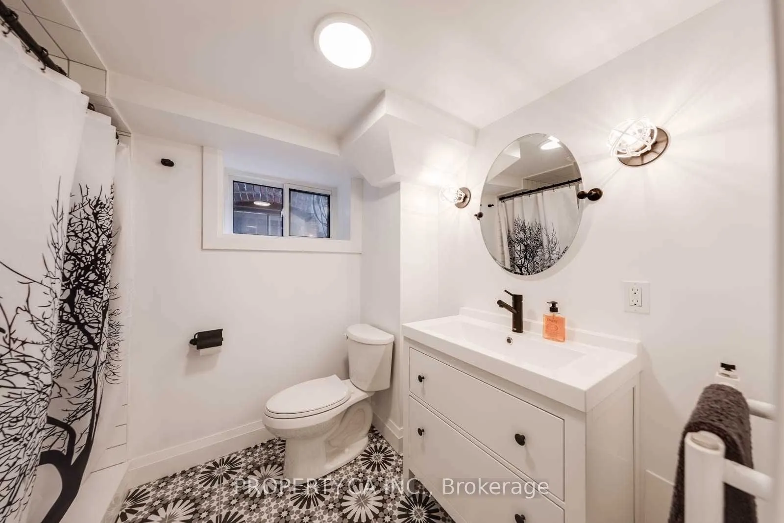 1061 Logan Avenue, #Lower