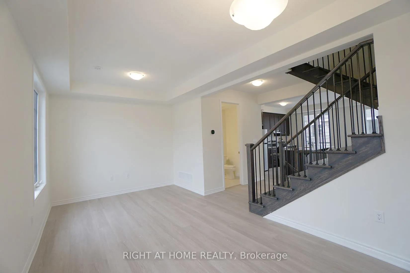 3328 Thunderbird Promenade E