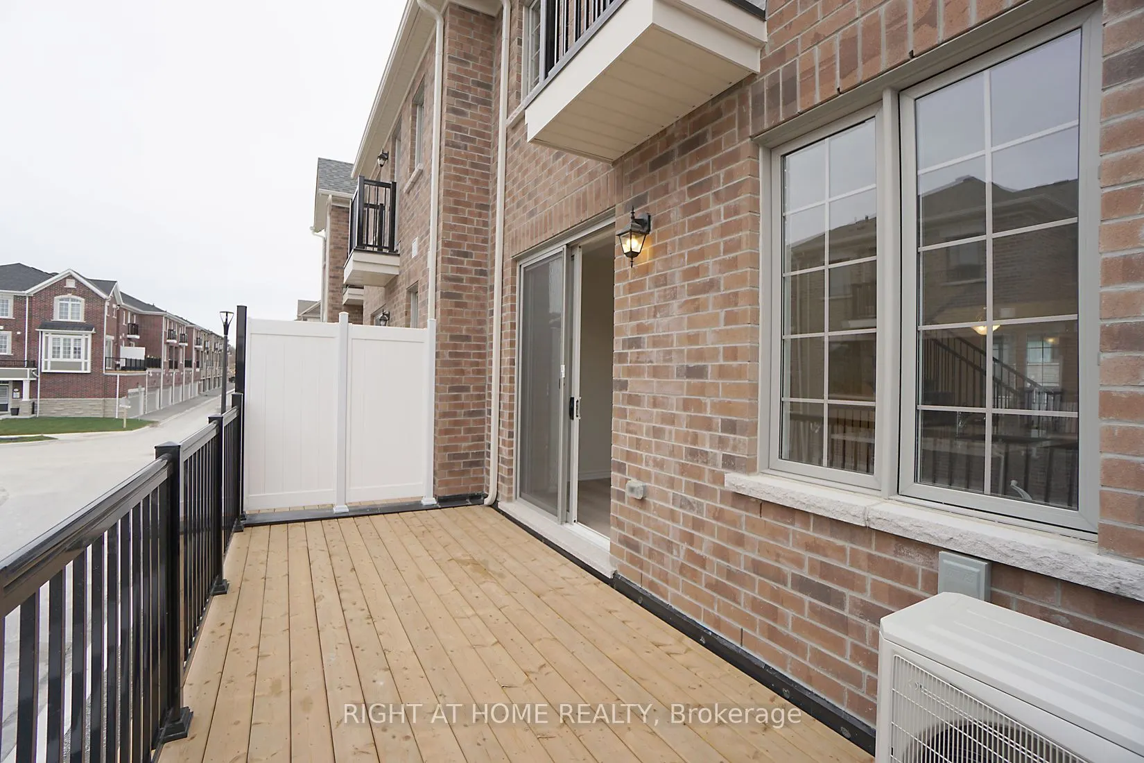 3328 Thunderbird Promenade E