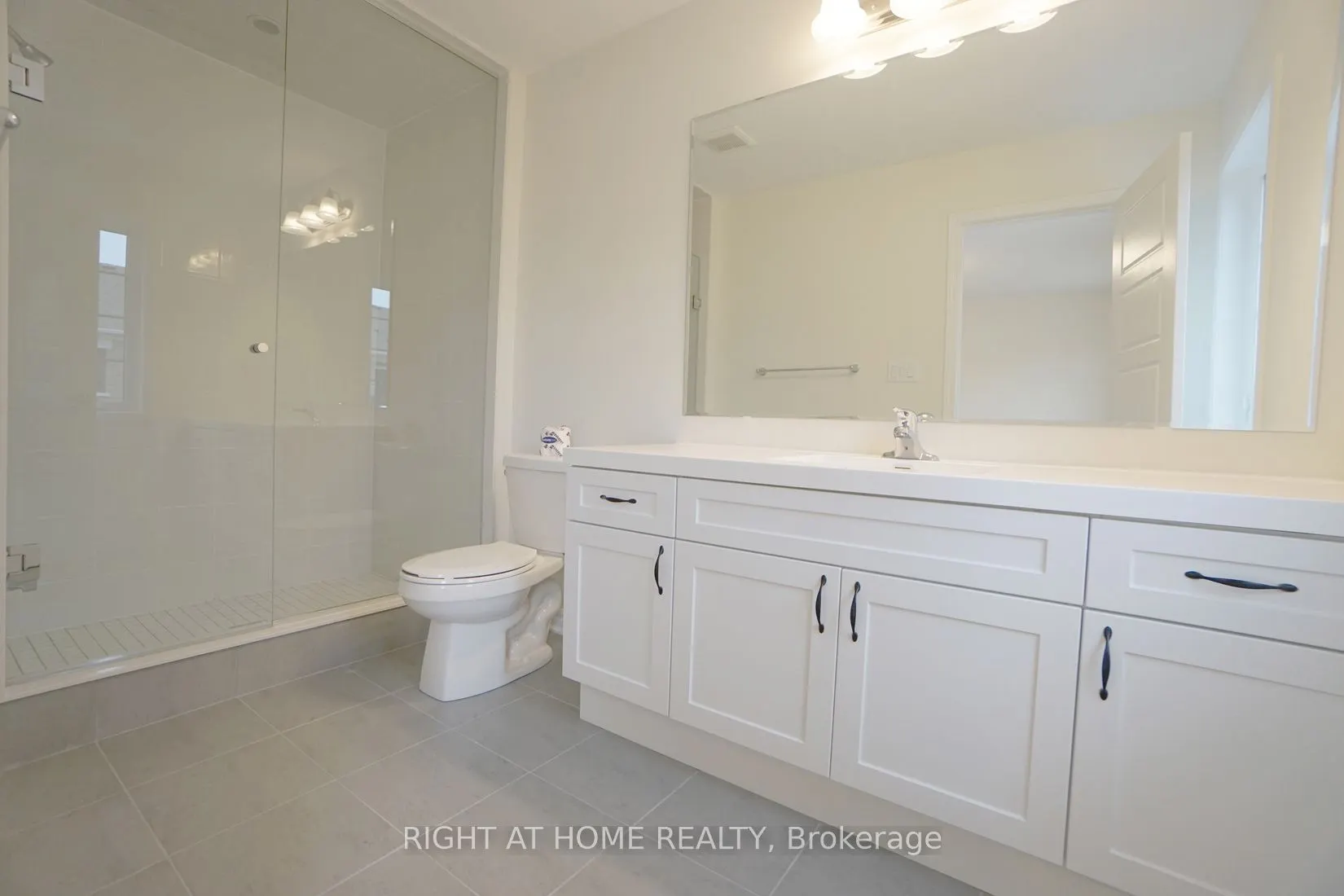 3328 Thunderbird Promenade E
