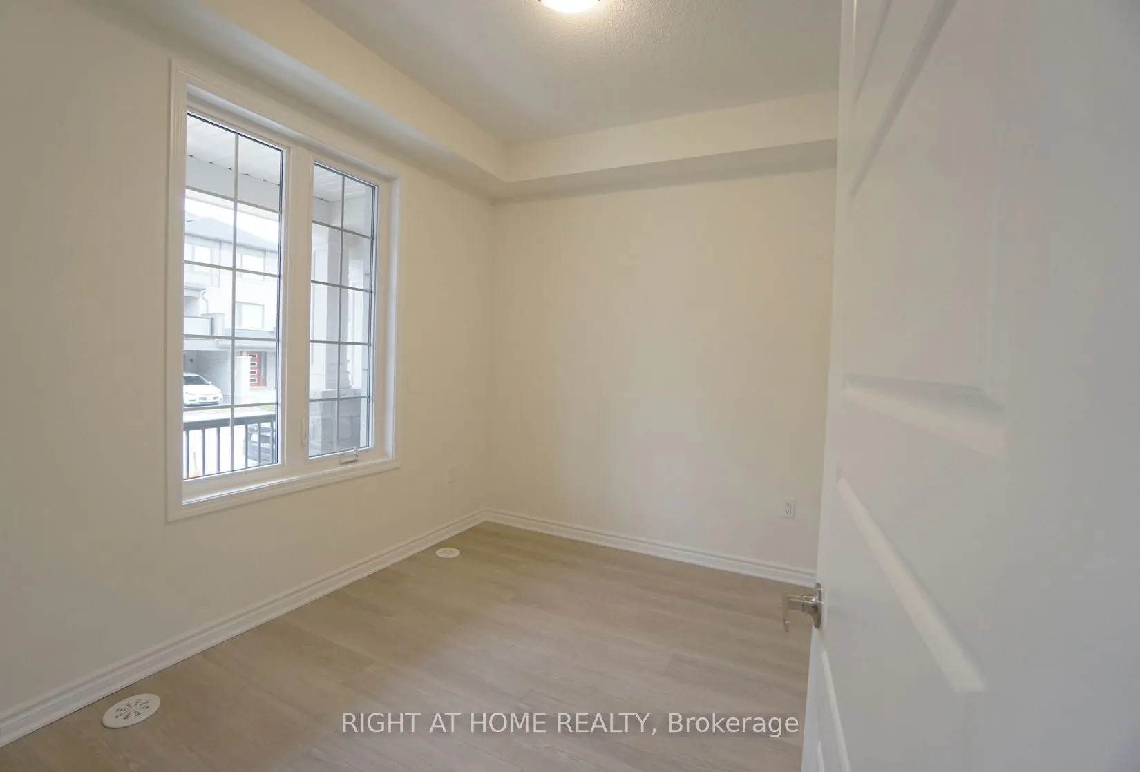 3328 Thunderbird Promenade E