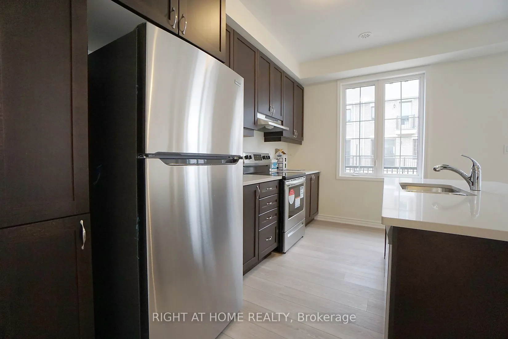 3328 Thunderbird Promenade E