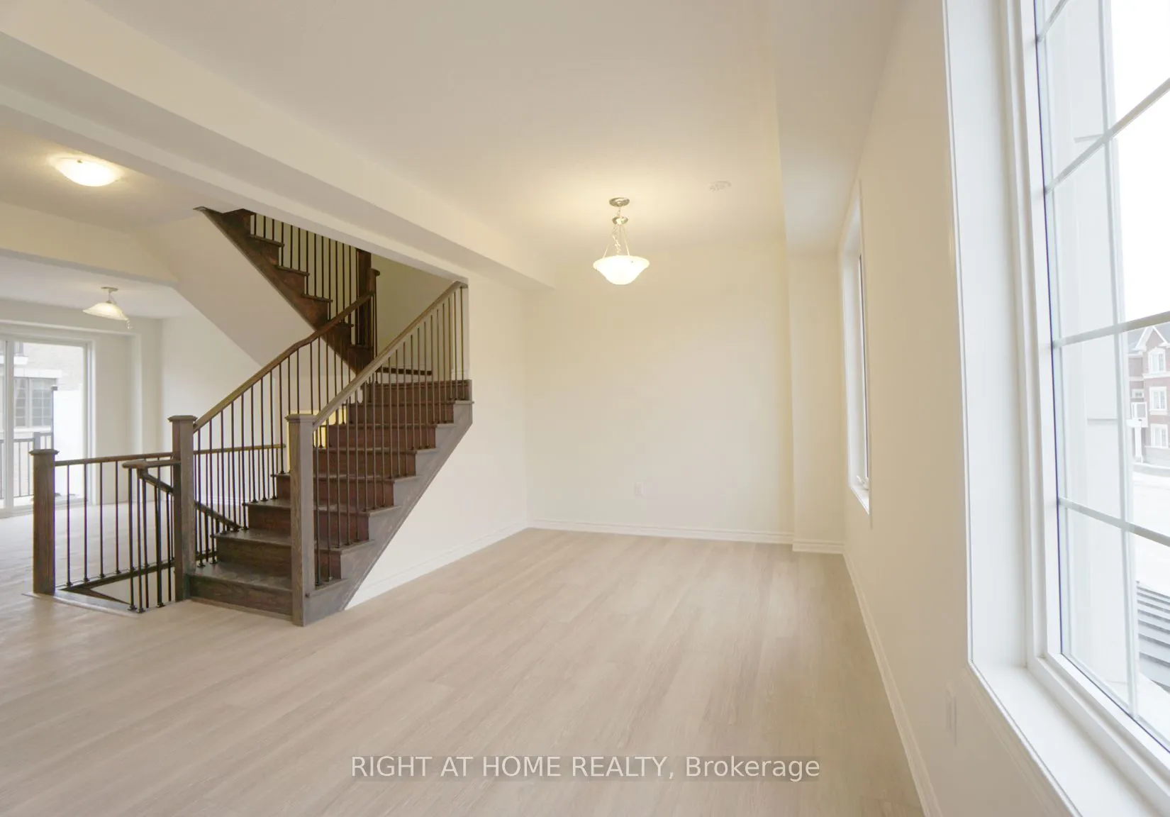 3328 Thunderbird Promenade E