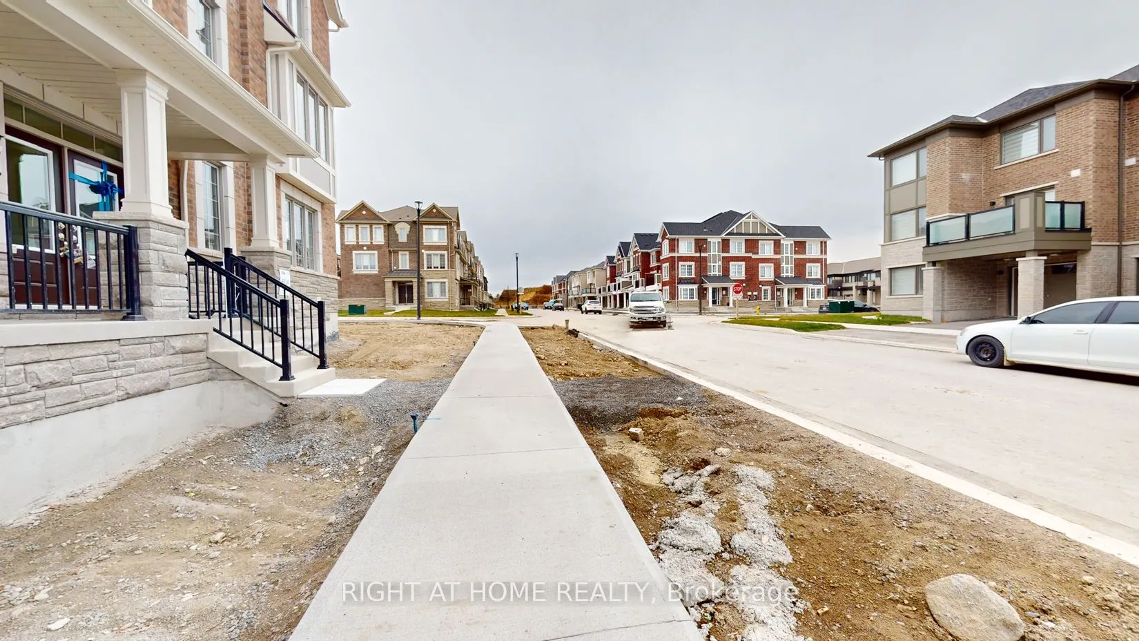 3328 Thunderbird Promenade E