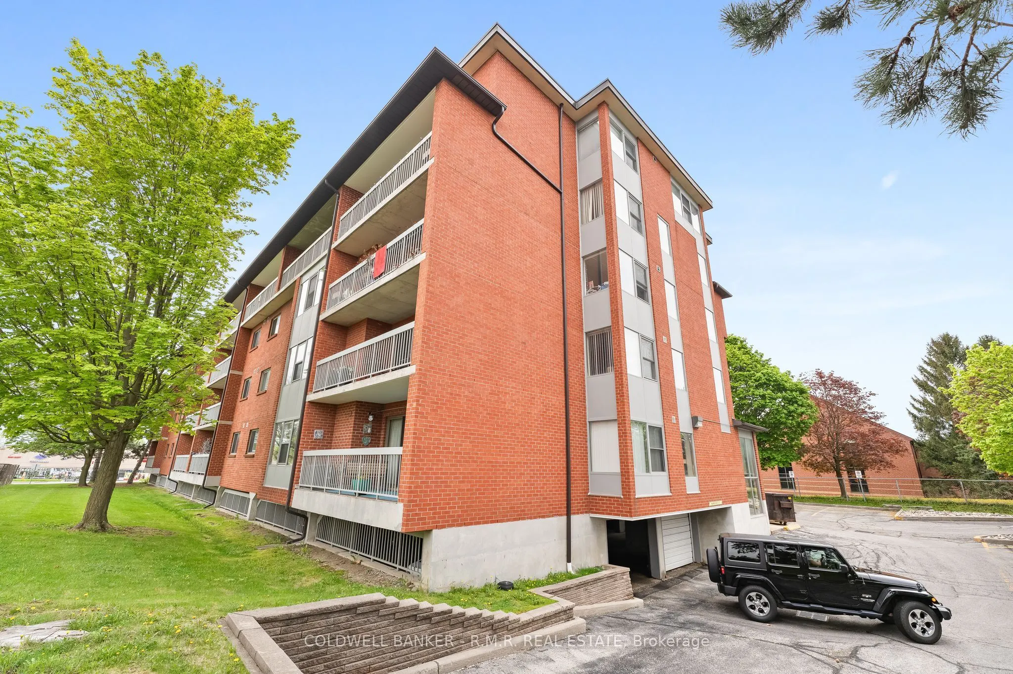 600 Thornton Road N, #PH2