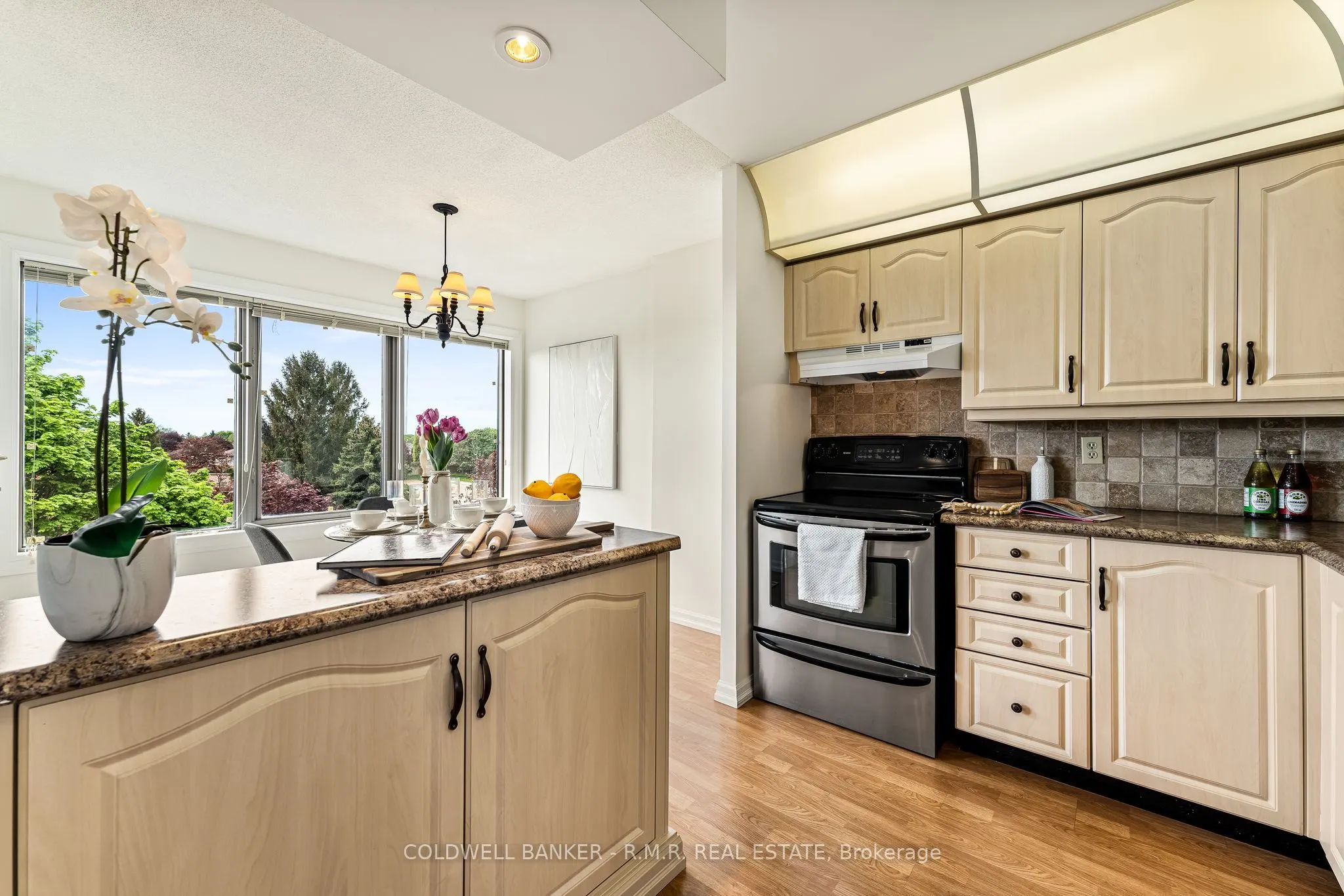 600 Thornton Road N, #PH2