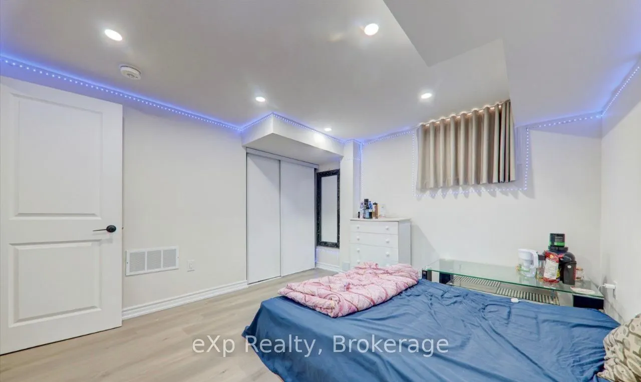 35 Darlingside Drive, #Basement