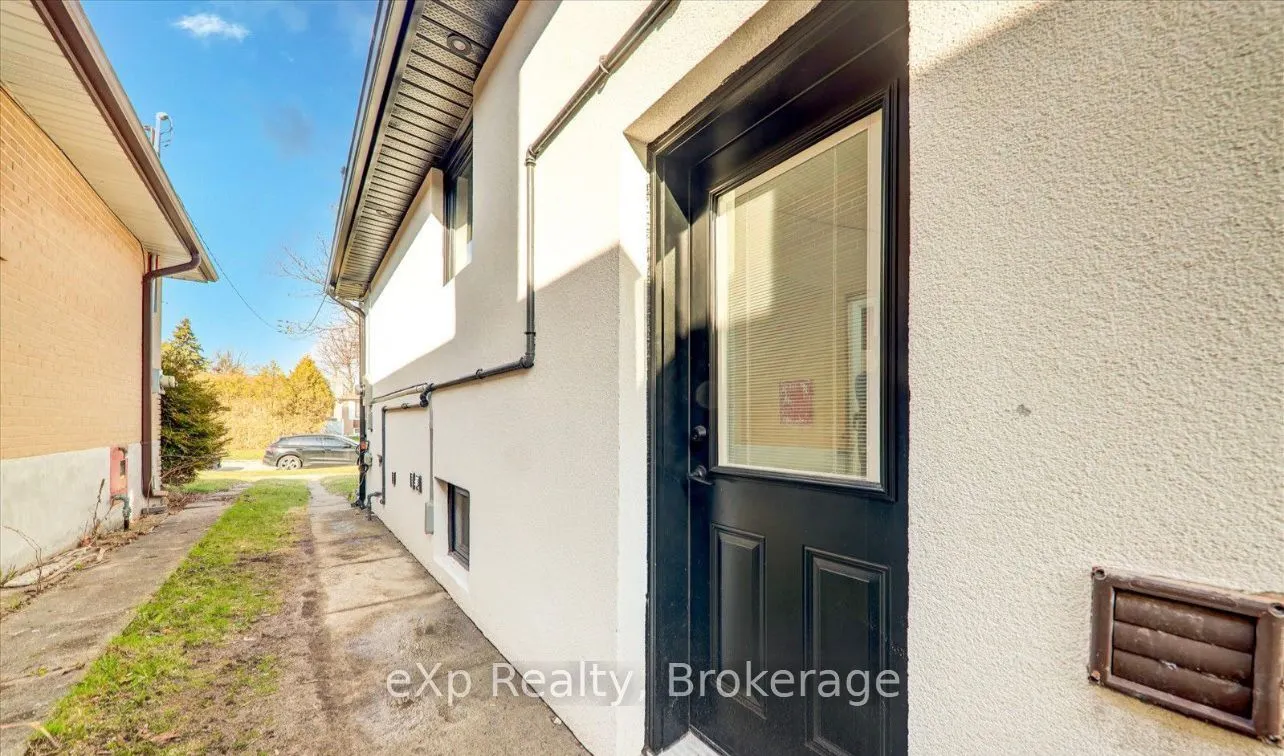 35 Darlingside Drive, #Basement