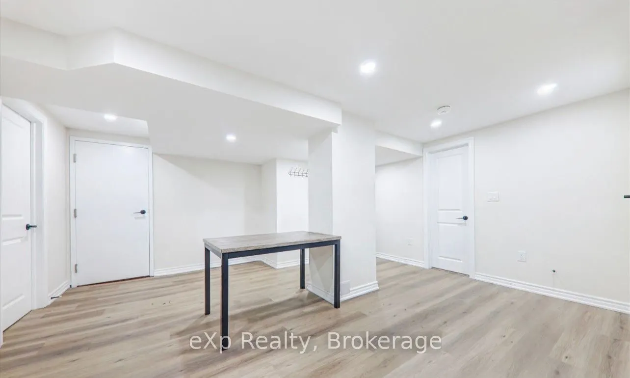 35 Darlingside Drive, #Basement