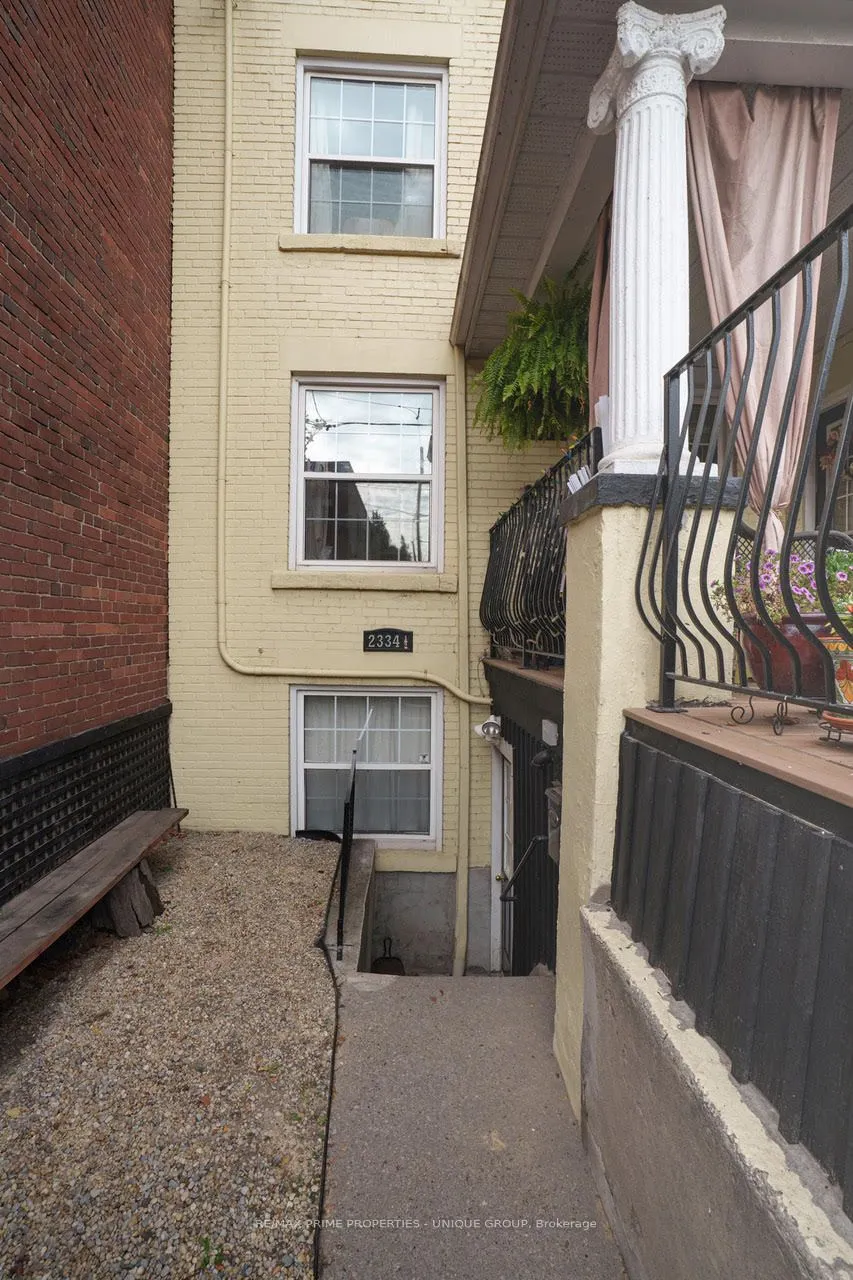 2334 Queen Street E, #Lower