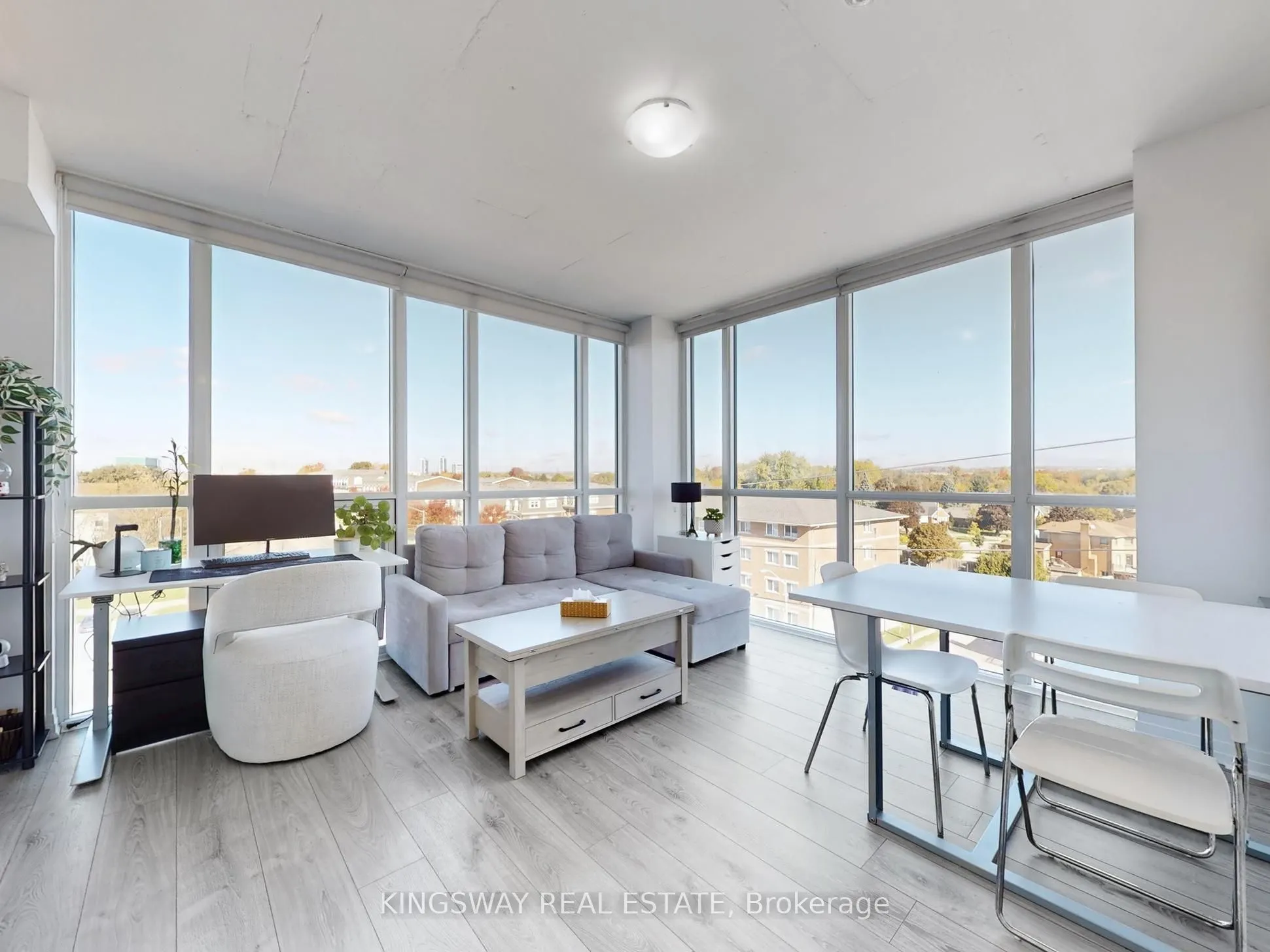 1900 Simcoe Street N, #631