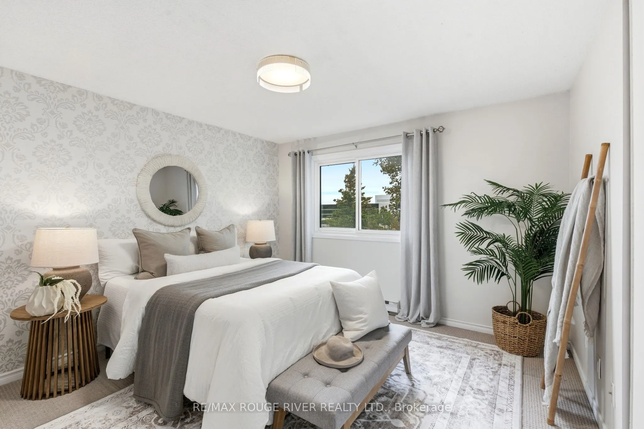 1010 Glen Street, #65