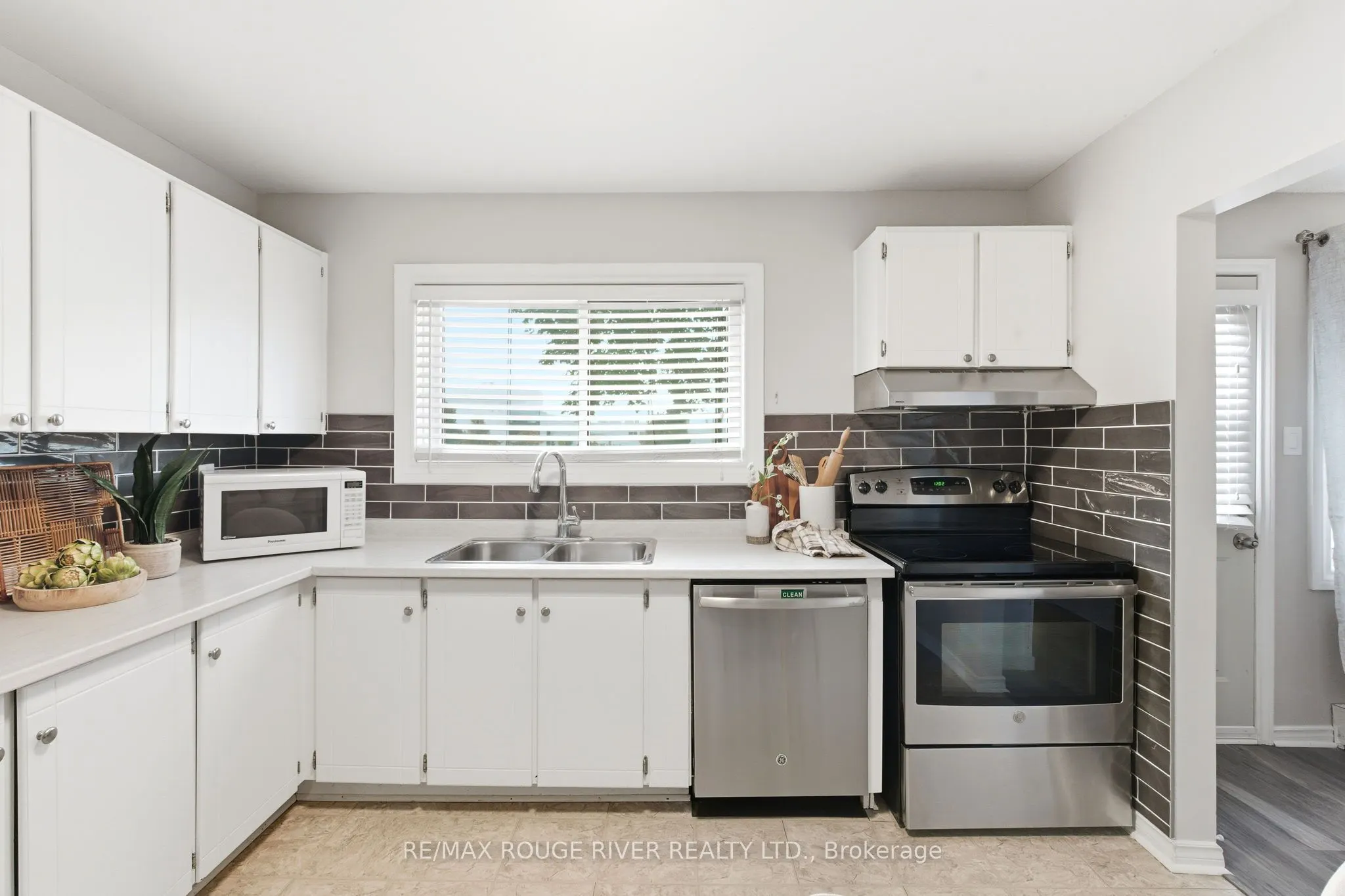 1010 Glen Street, #65