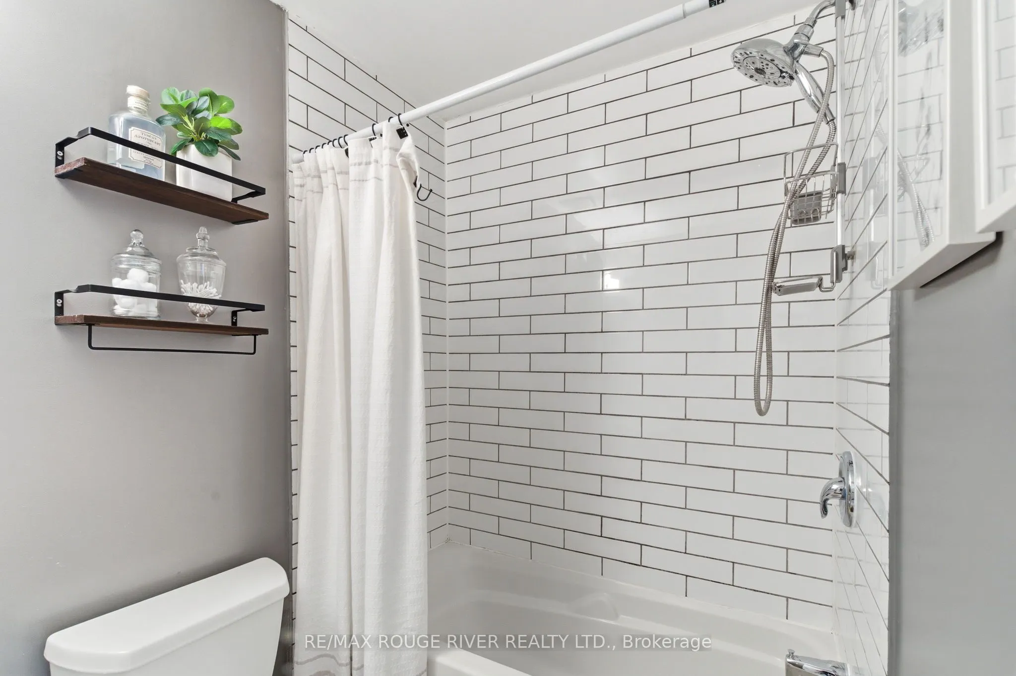 1010 Glen Street, #65