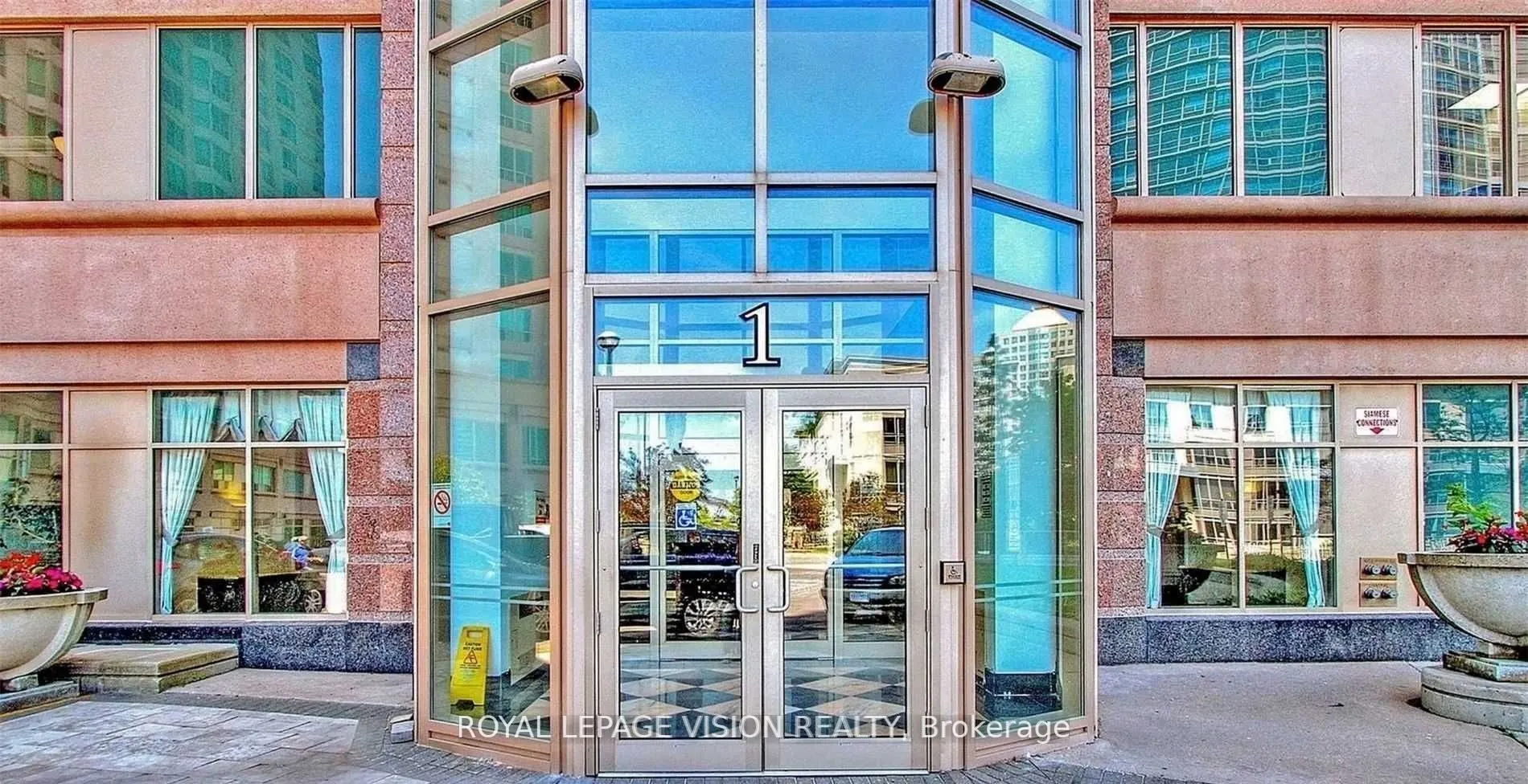 1 Lee Centre Drive, #PH 301