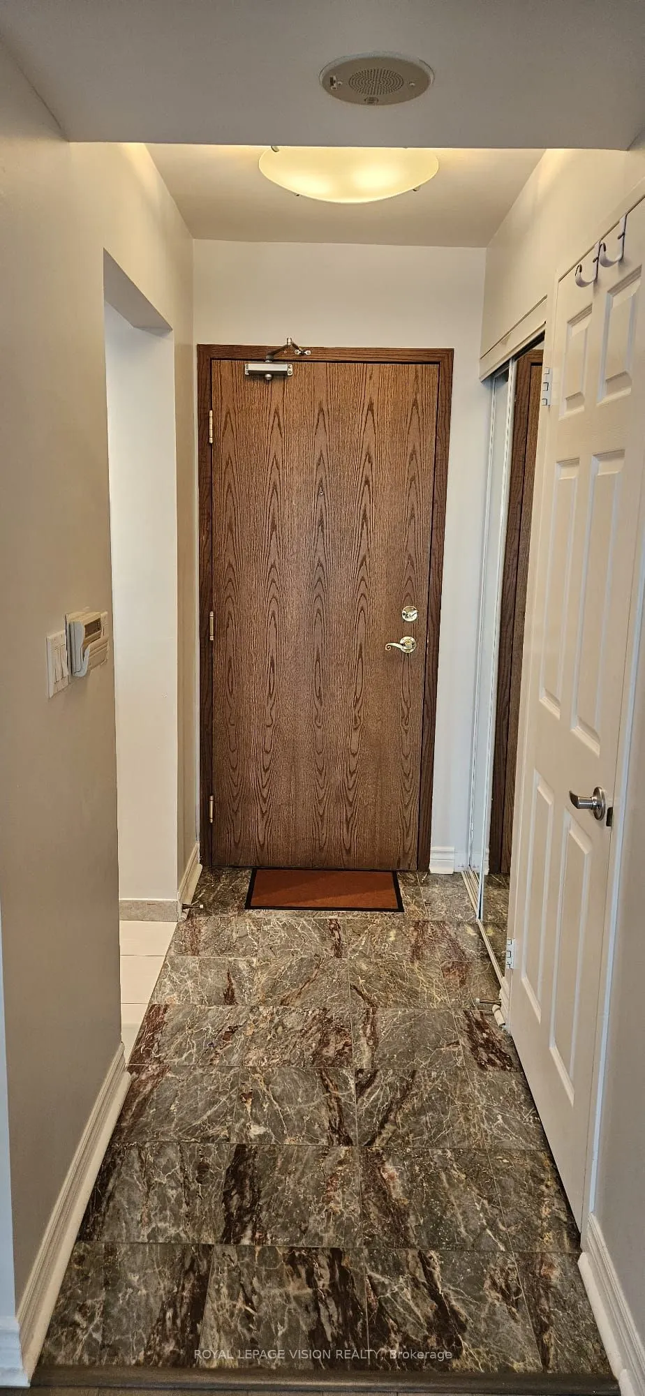1 Lee Centre Drive, #PH 301