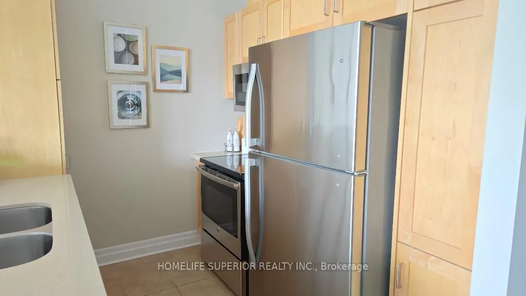 44 Bond Street W, #316