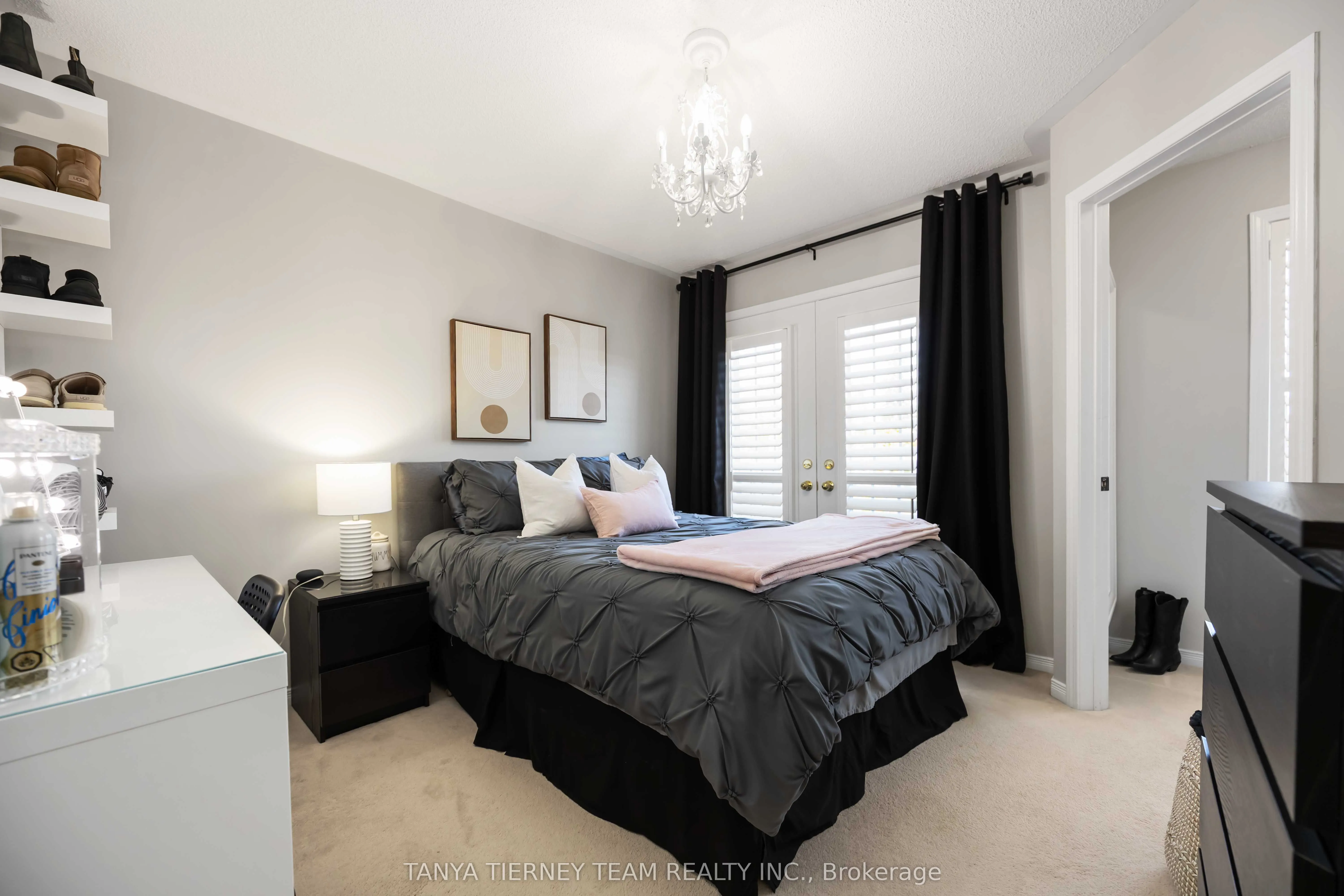 152 Shrewsbury Drive