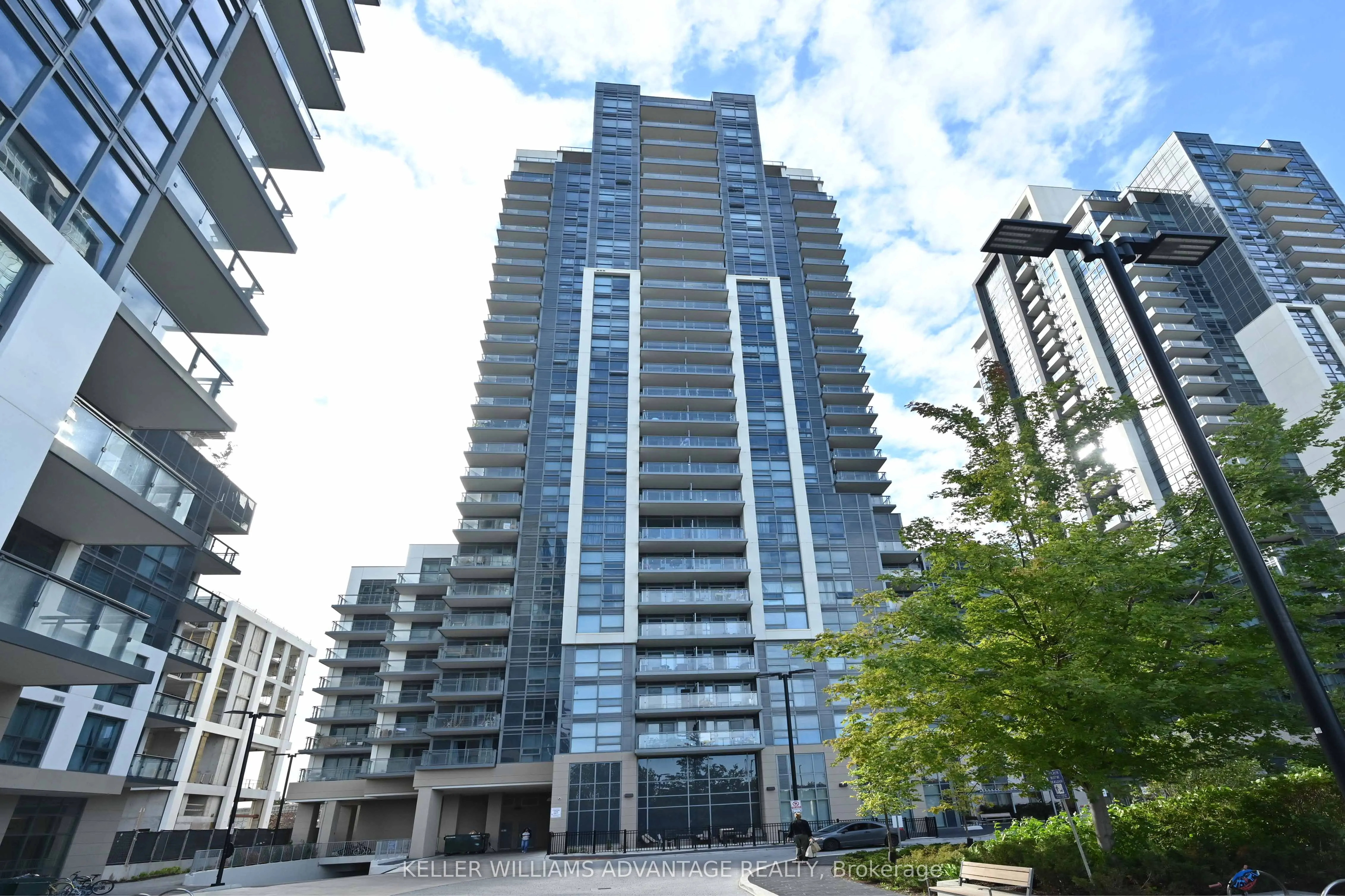 20 Meadowglen Place, #728