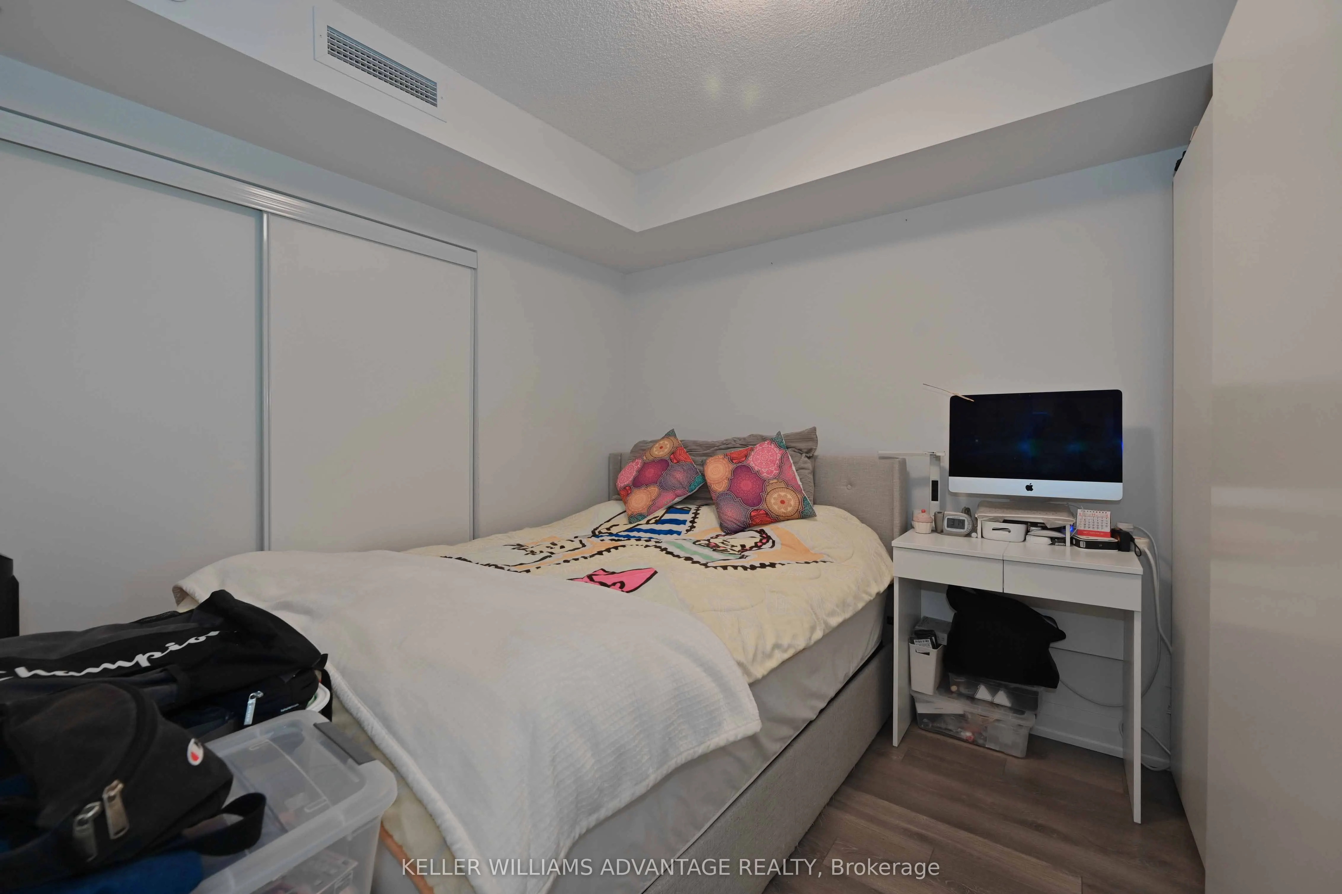 20 Meadowglen Place, #728