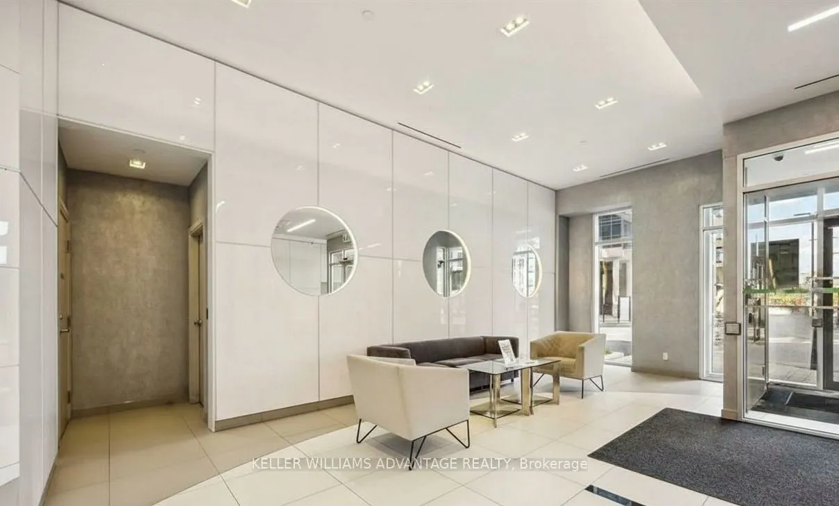 20 Meadowglen Place, #728