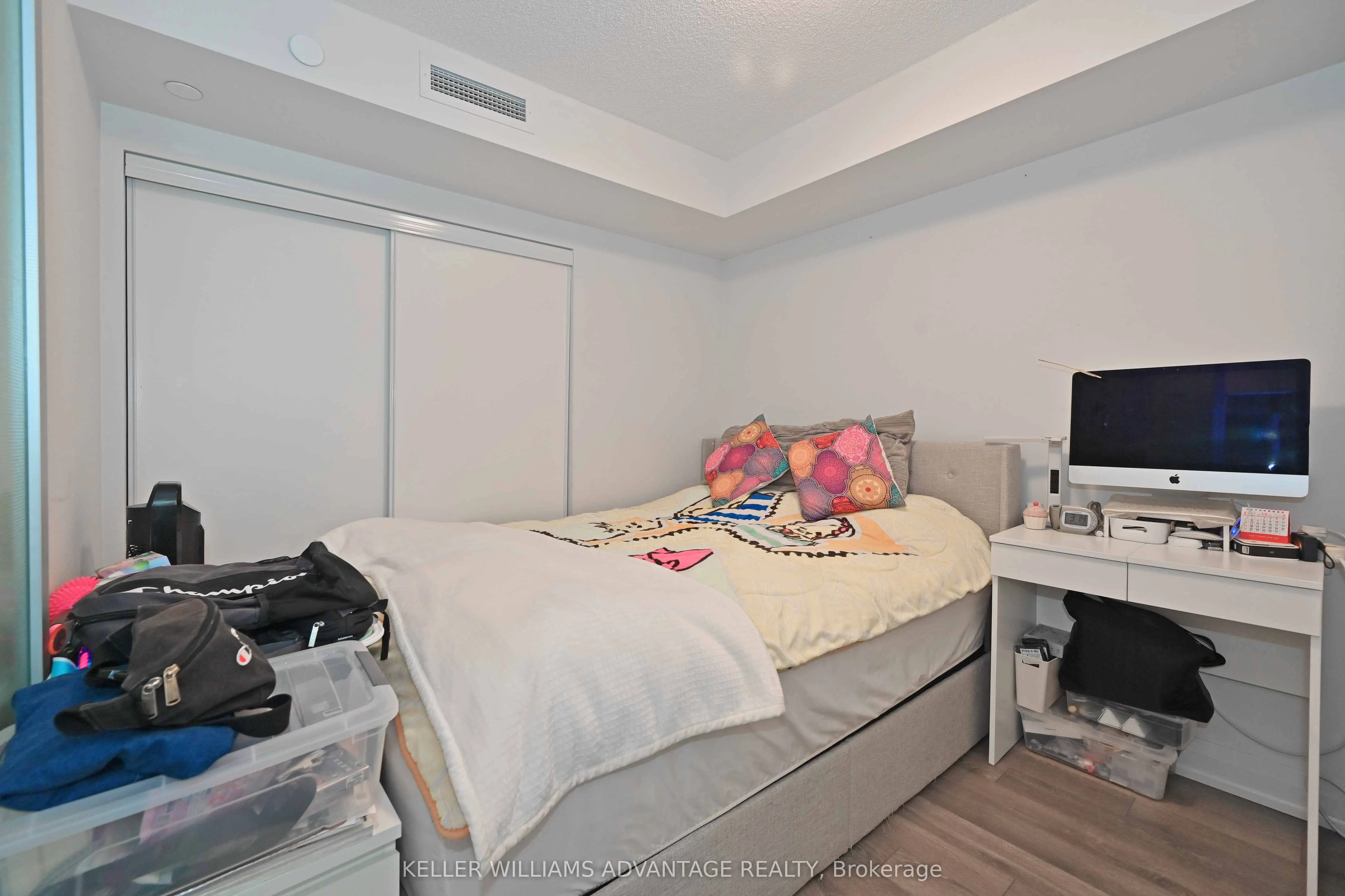 20 Meadowglen Place, #728