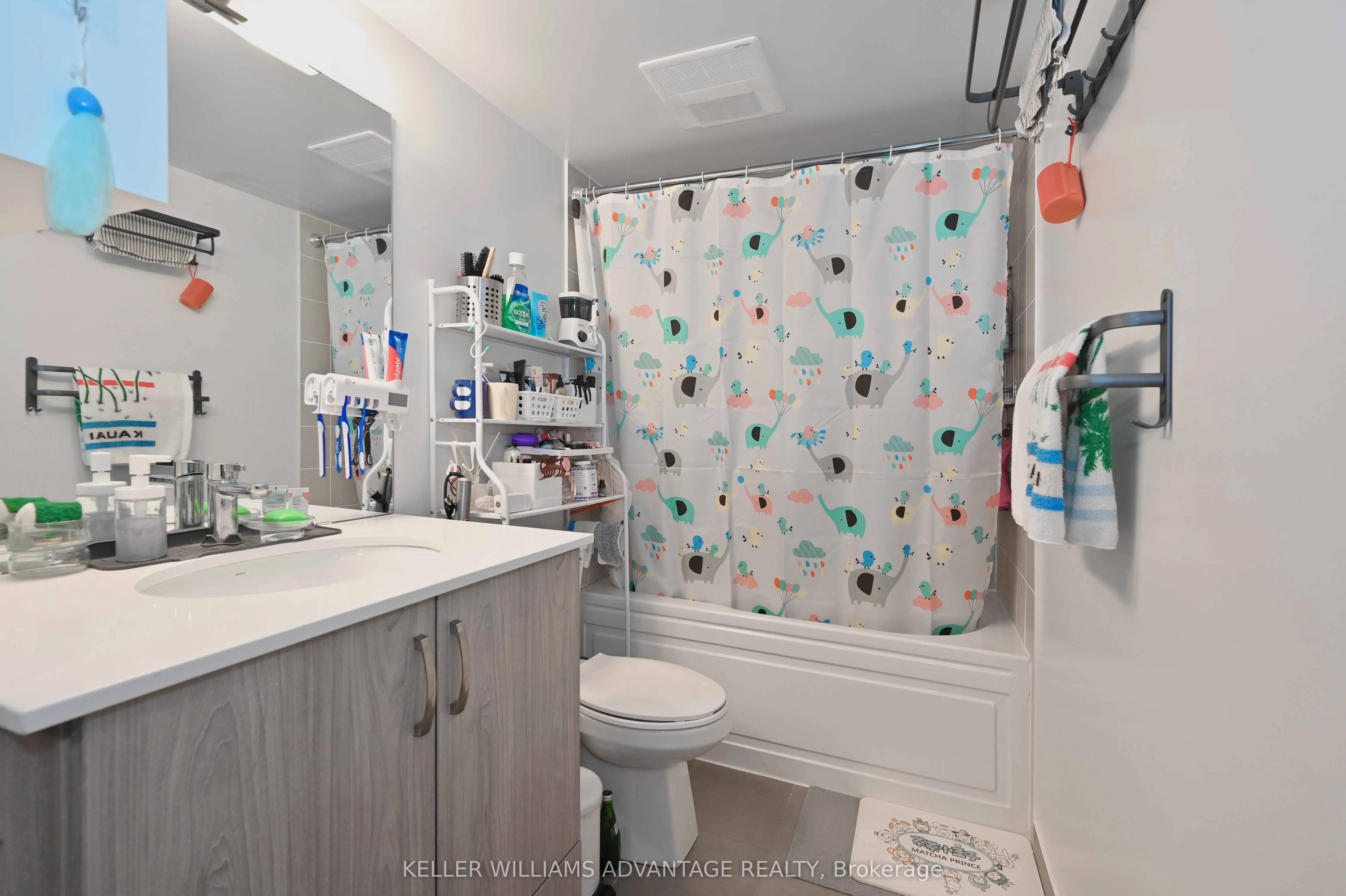 20 Meadowglen Place, #728