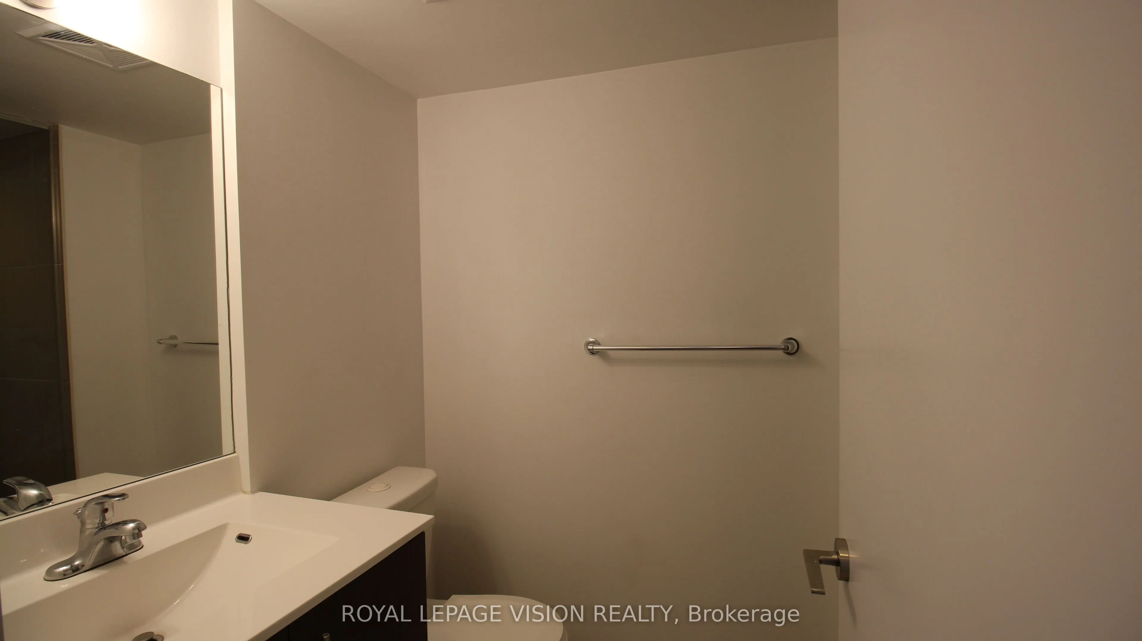 255 Village Green Square, #1106