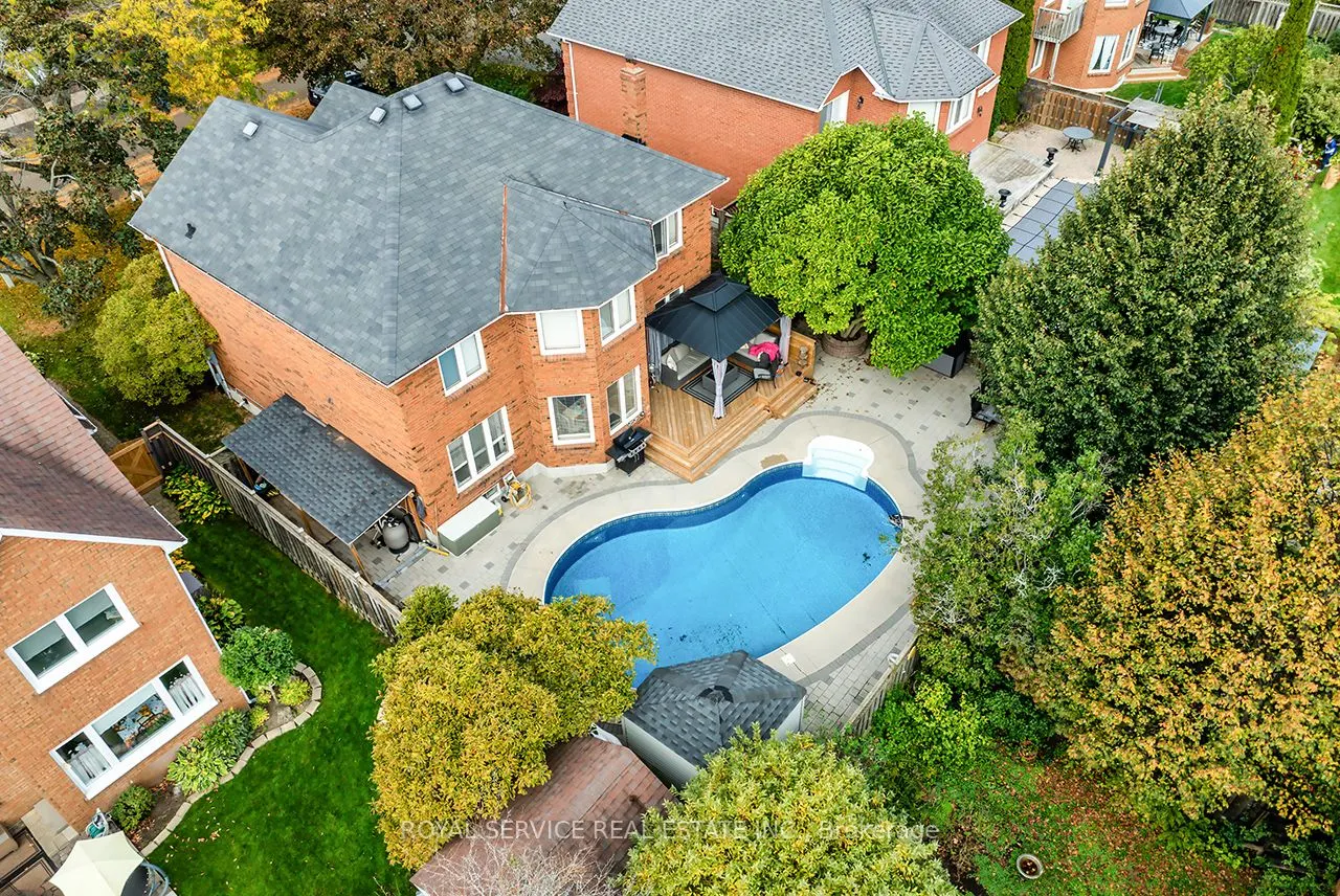 55 White Cliffe Drive