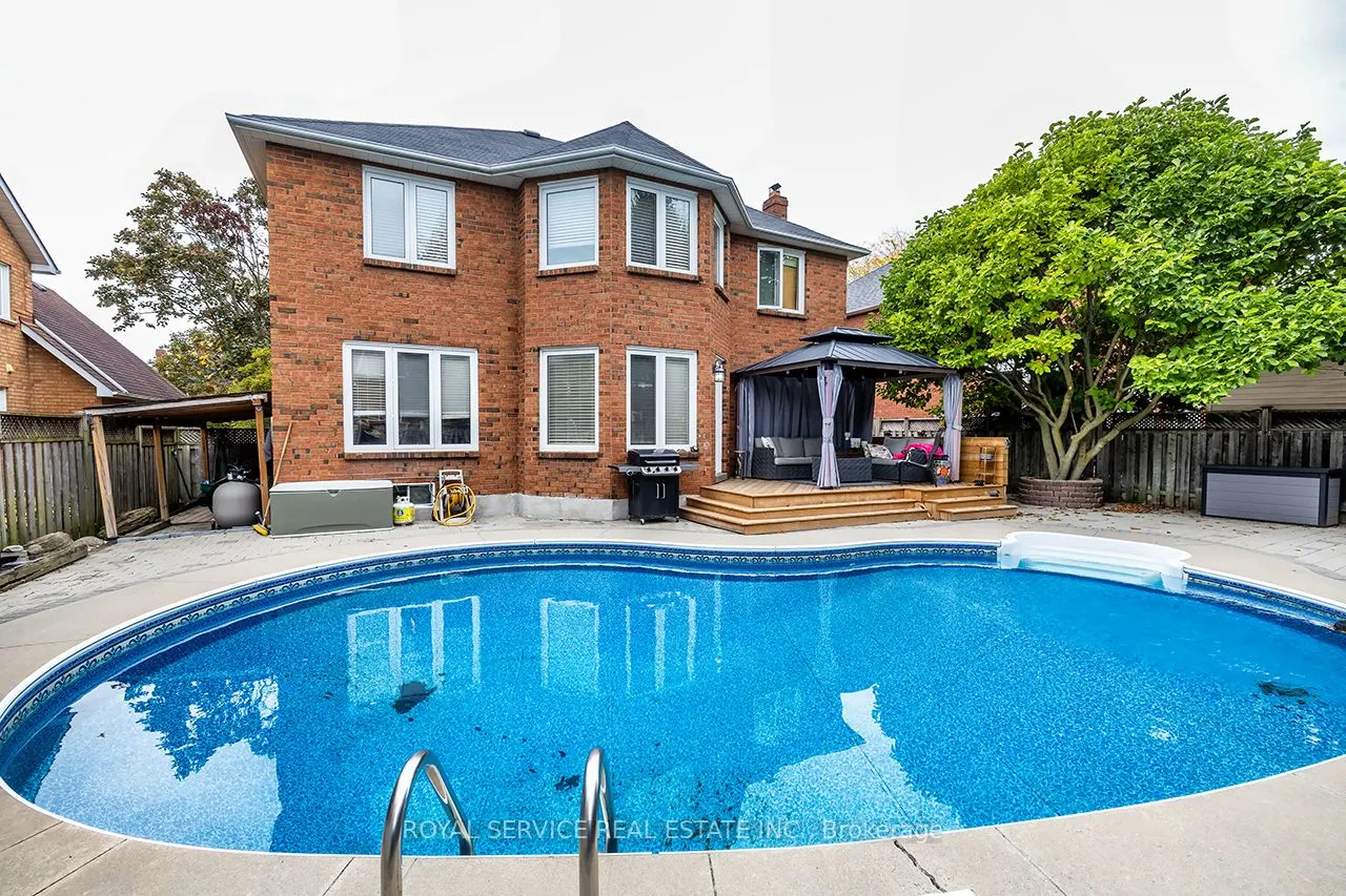 55 White Cliffe Drive