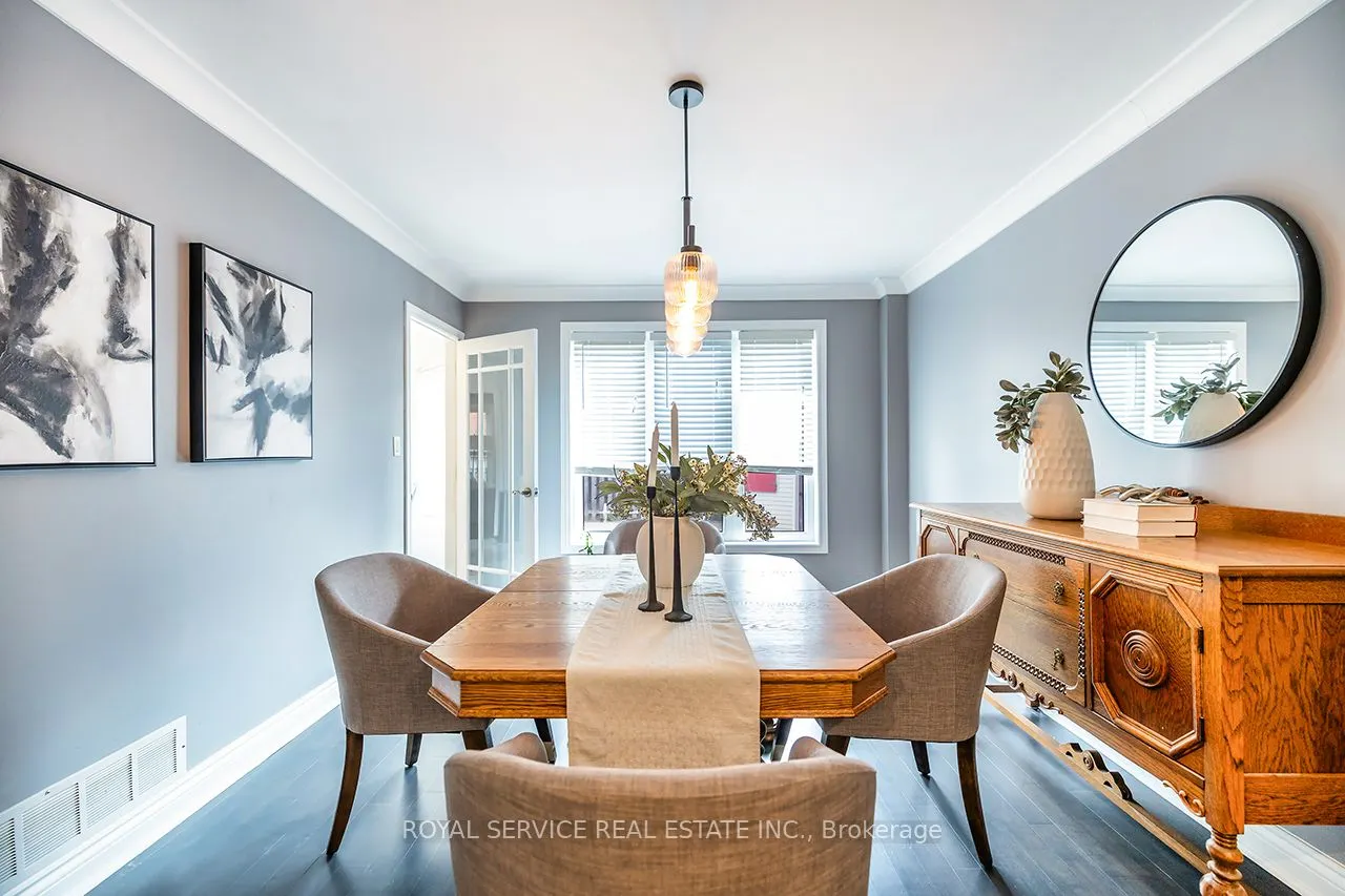 55 White Cliffe Drive