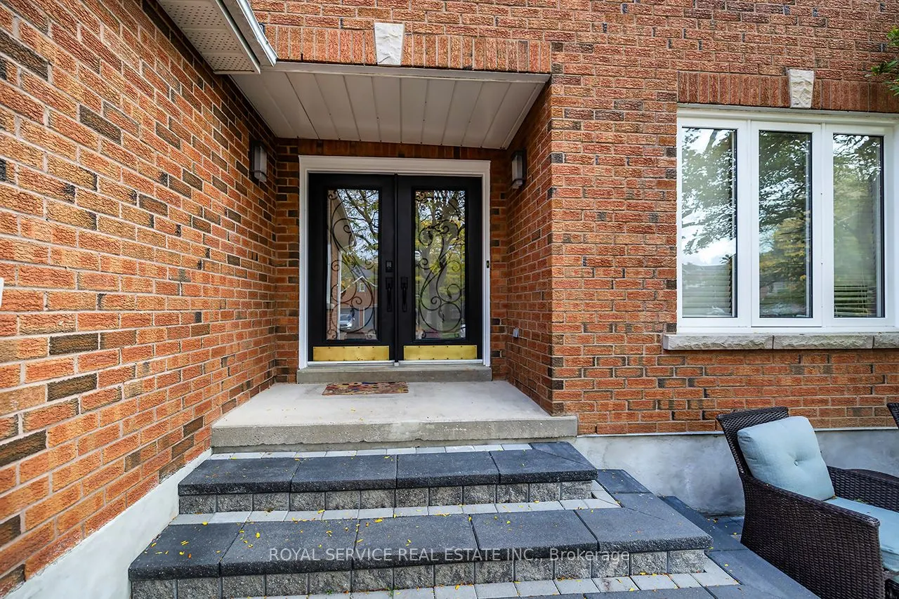 55 White Cliffe Drive