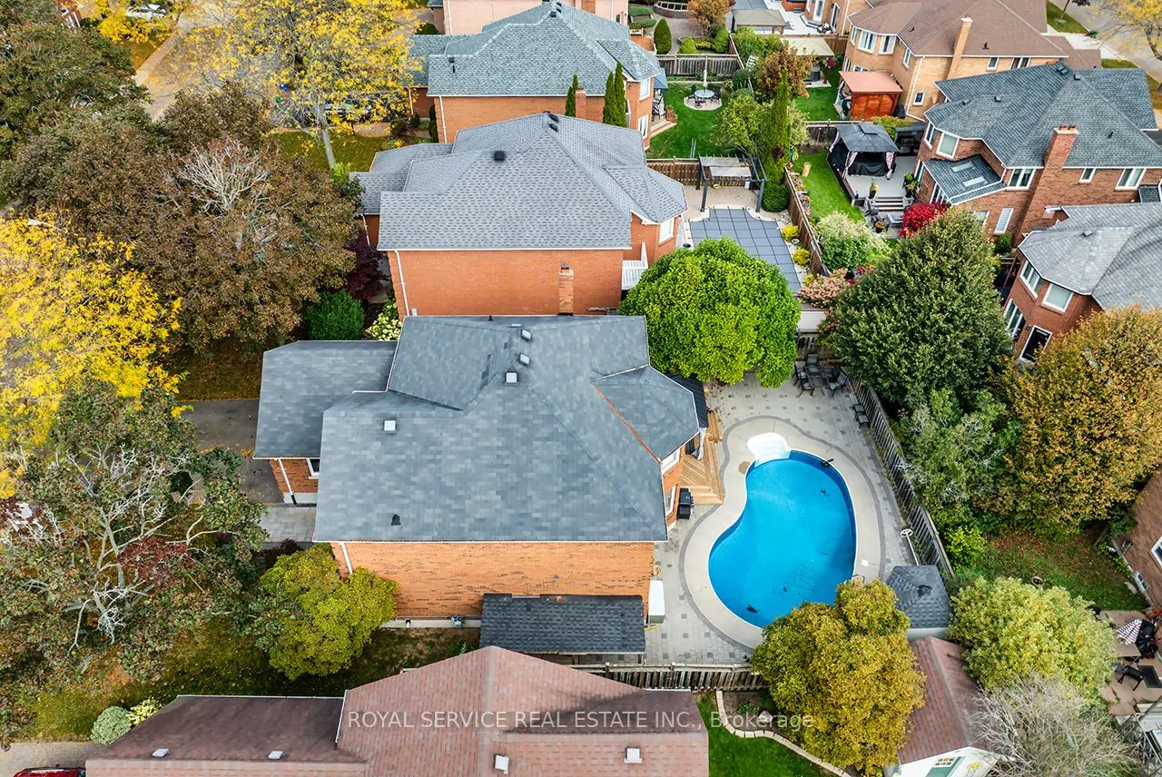 55 White Cliffe Drive