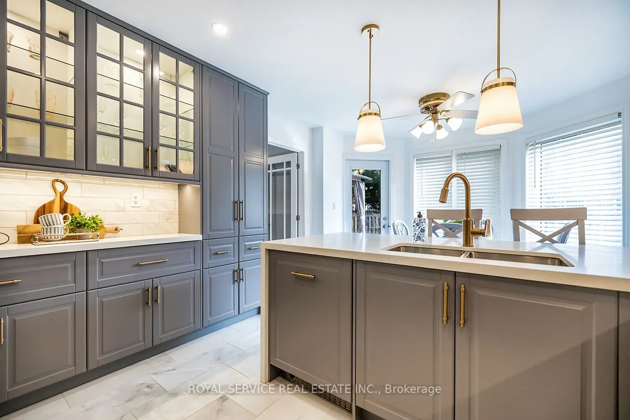 55 White Cliffe Drive