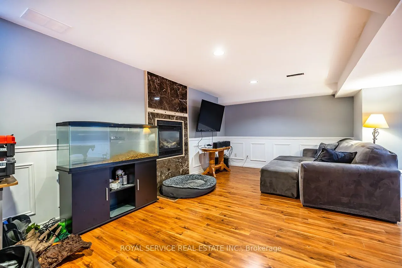 55 White Cliffe Drive