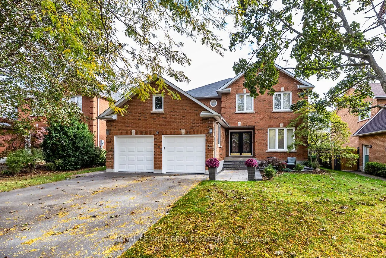 55 White Cliffe Drive