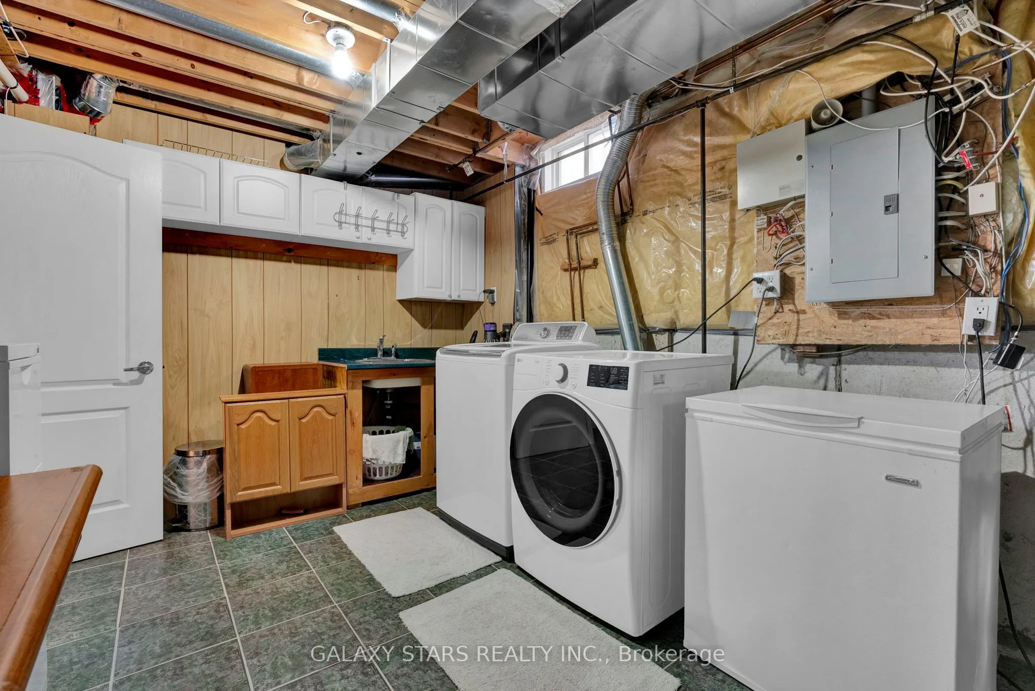 74 Northgrove Crescent
