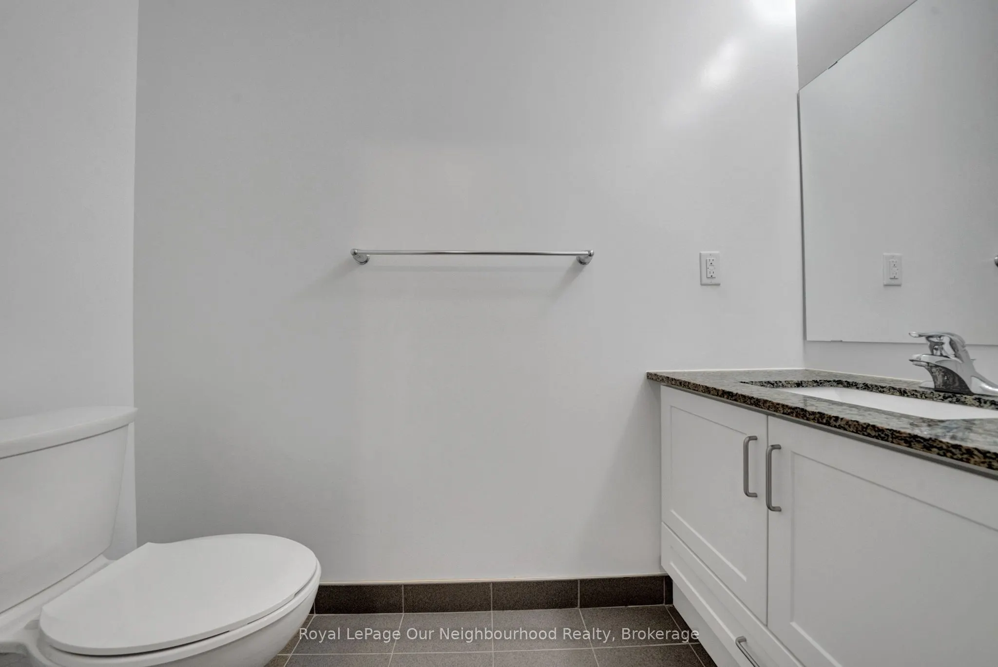 109 King Avenue E, #402