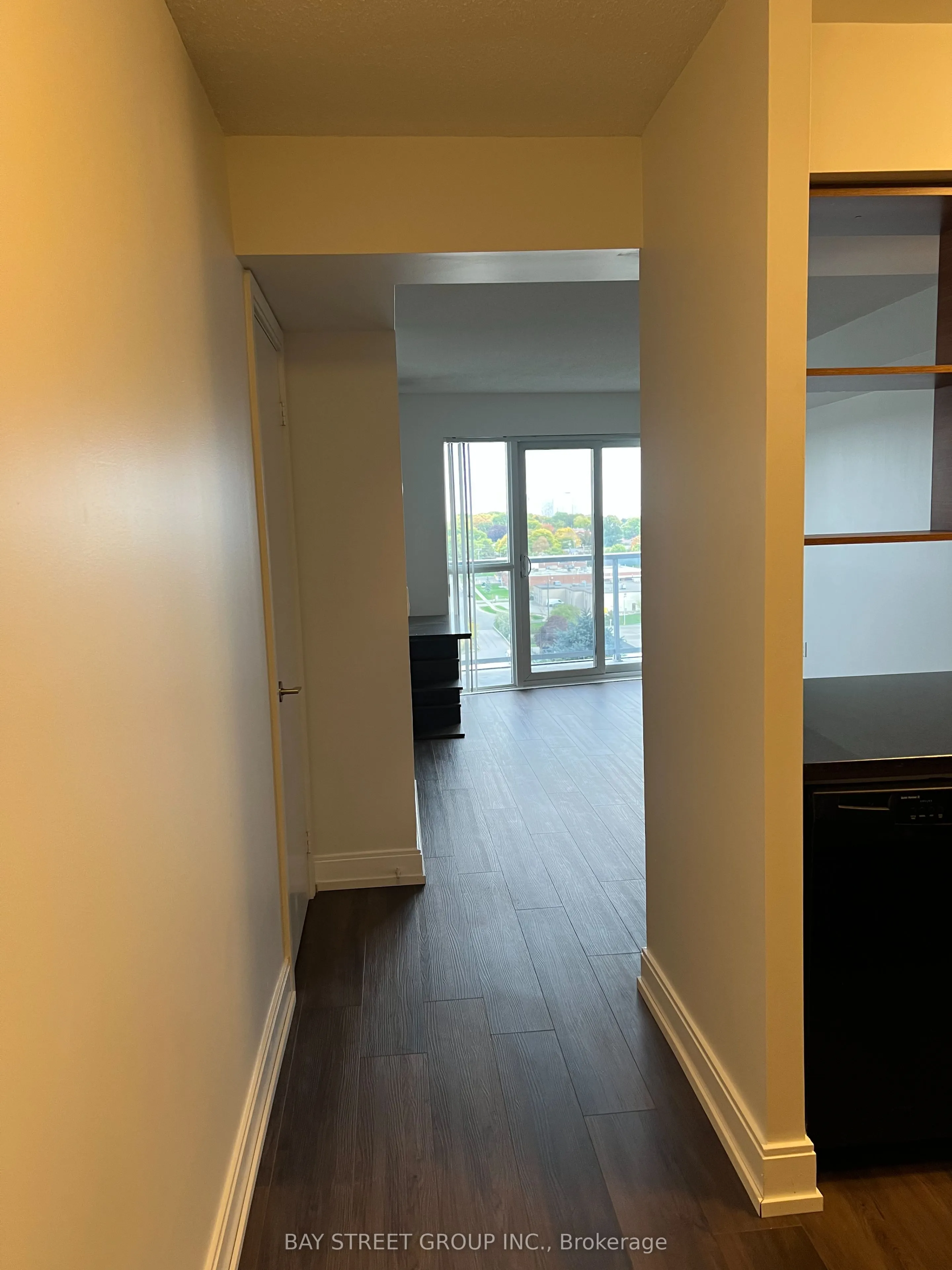 135 Village Green Square, #825