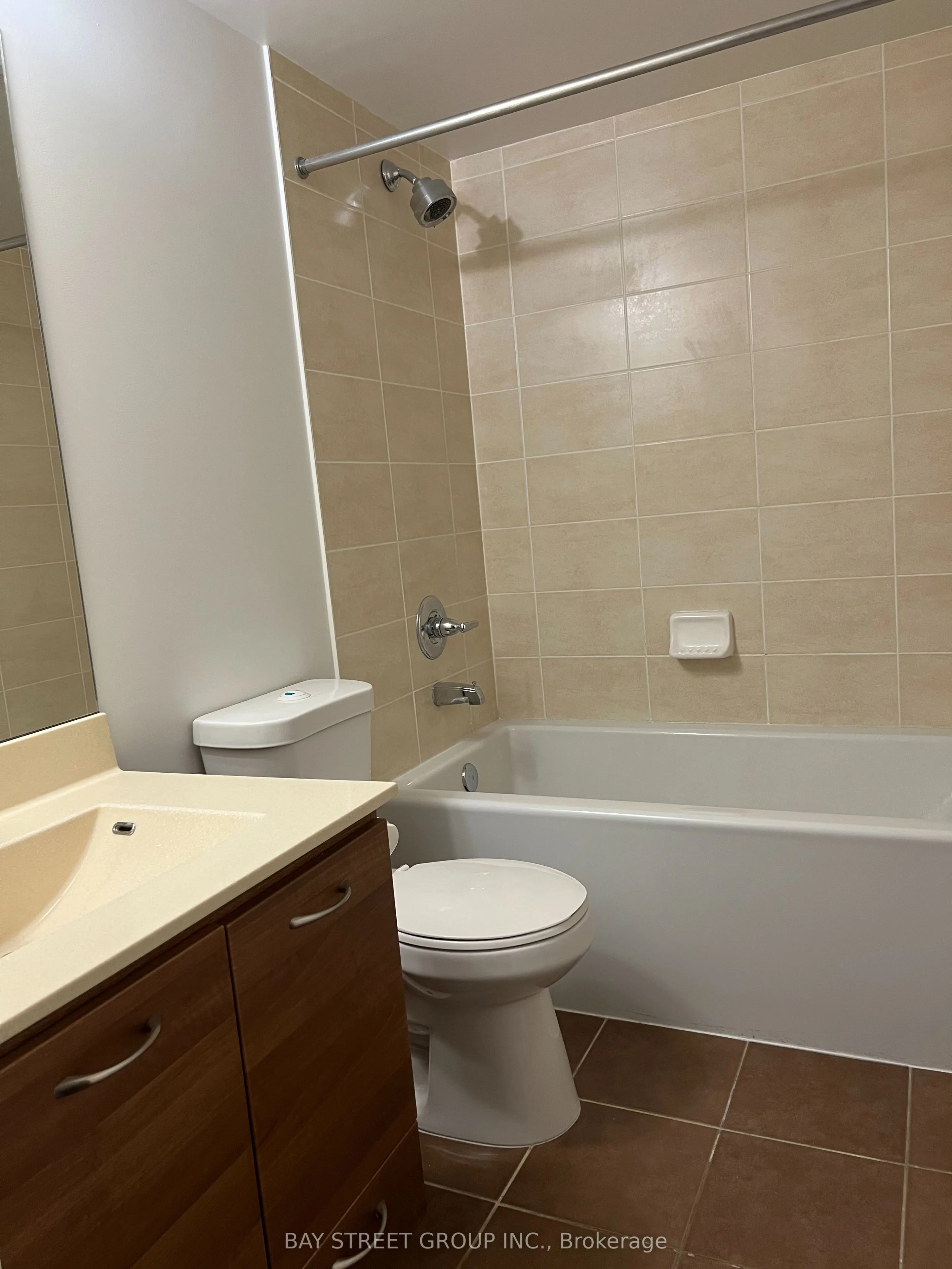135 Village Green Square, #825