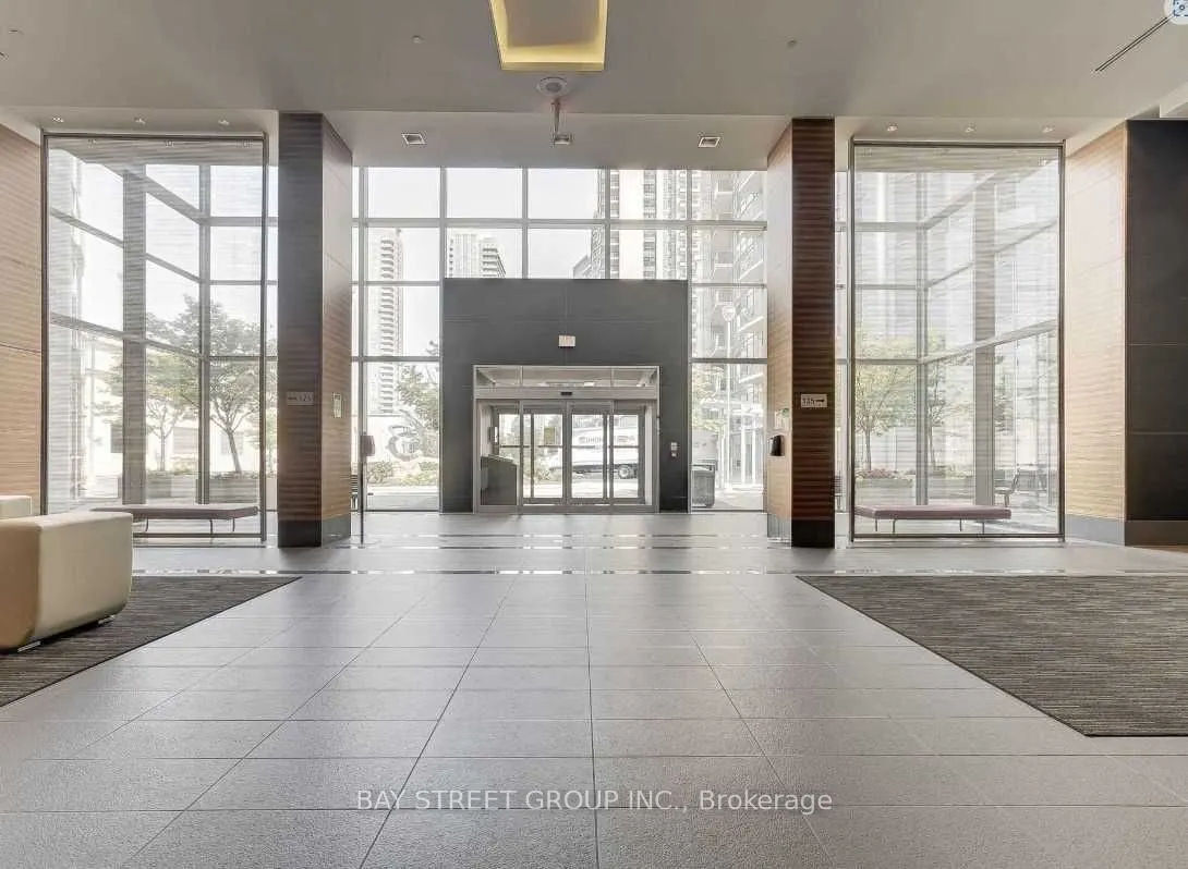 135 Village Green Square, #825
