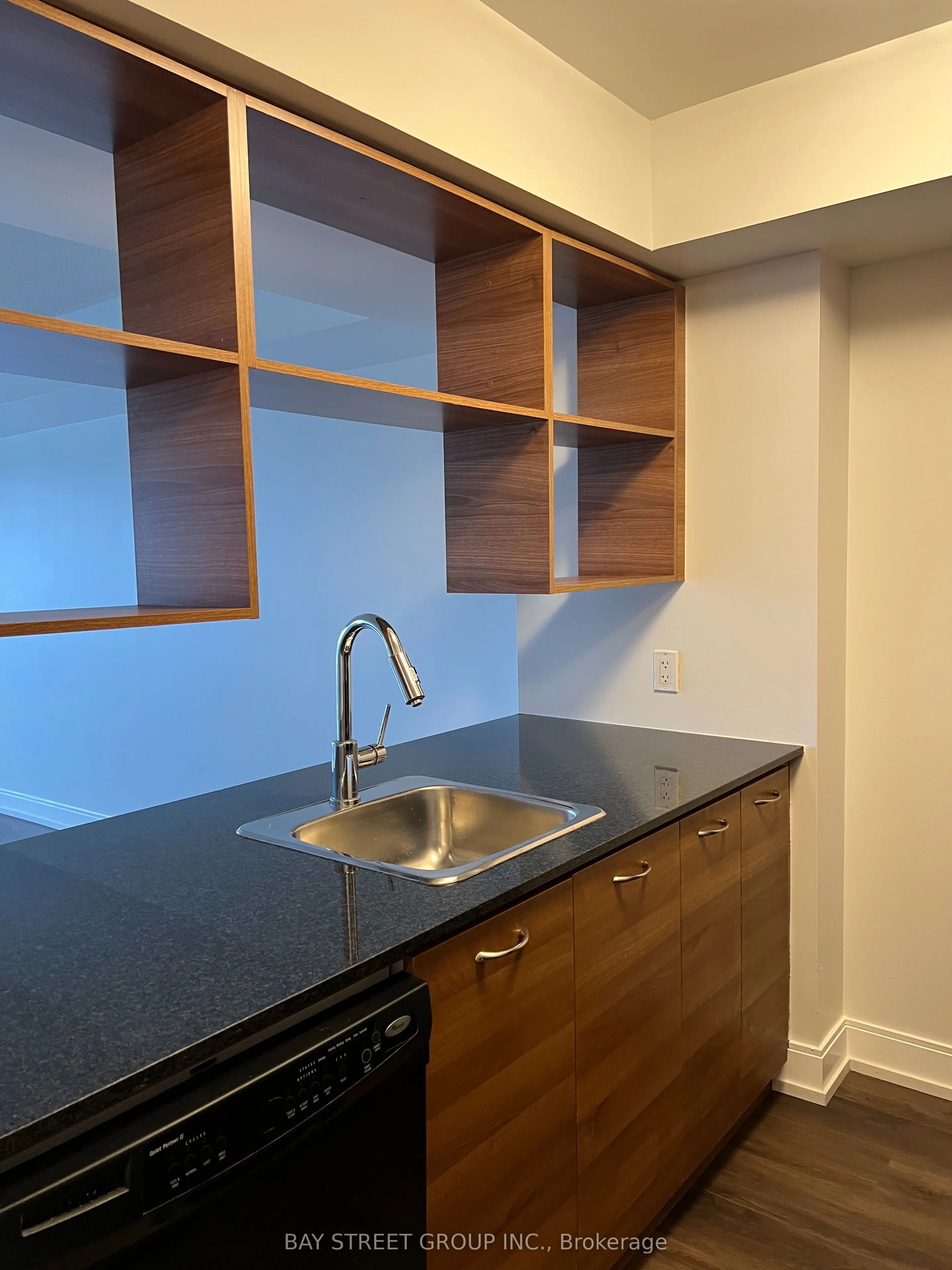 135 Village Green Square, #825