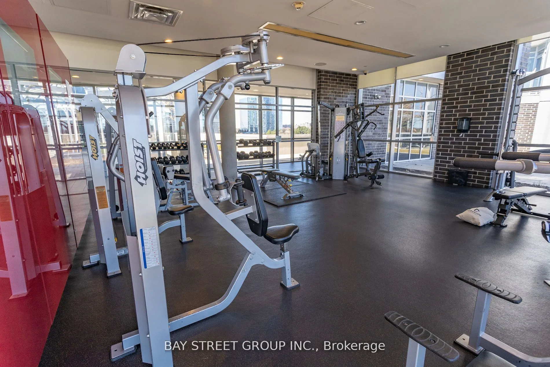 135 Village Green Square, #825