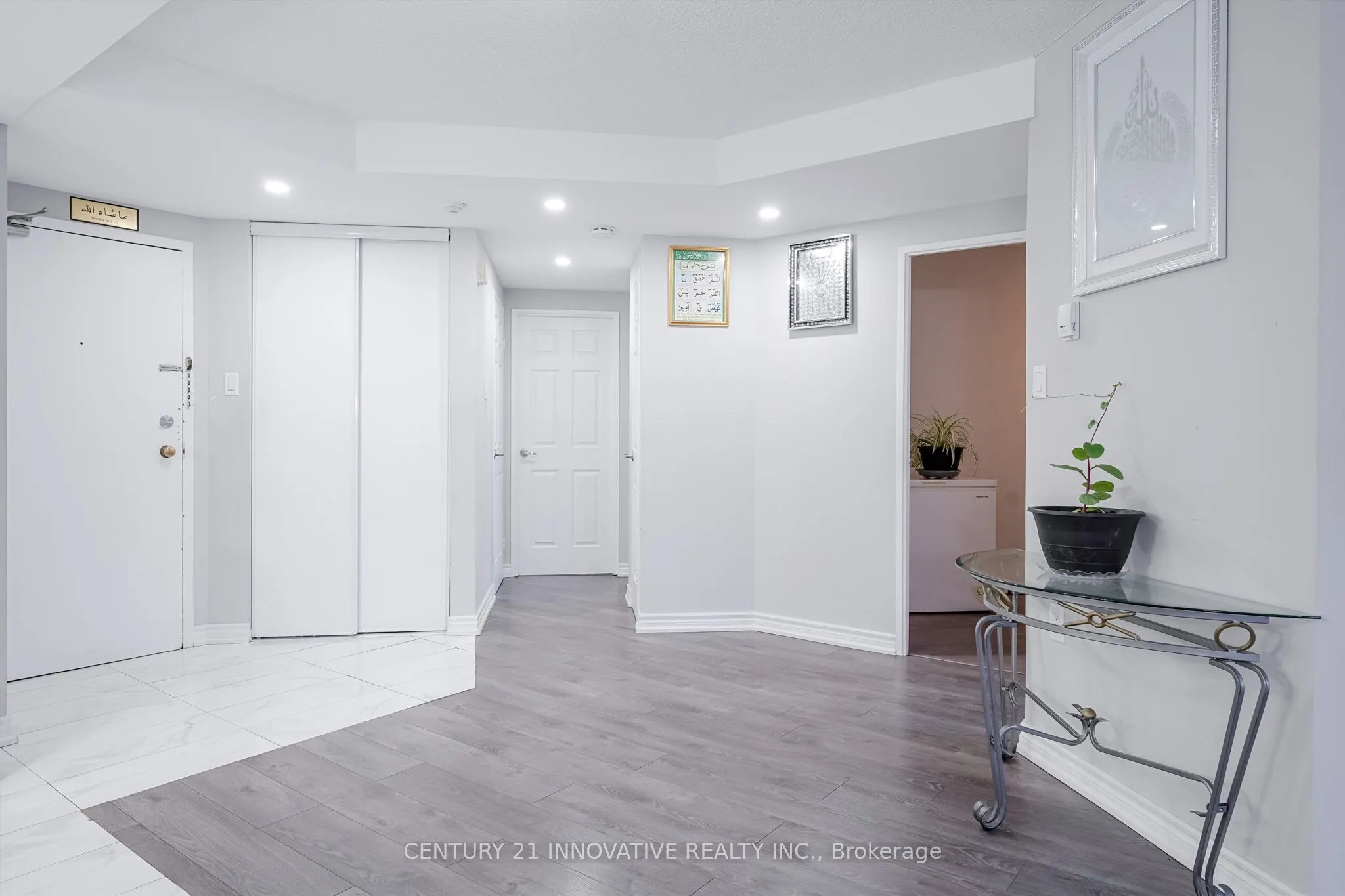 5580 Sheppard Avenue E, #205