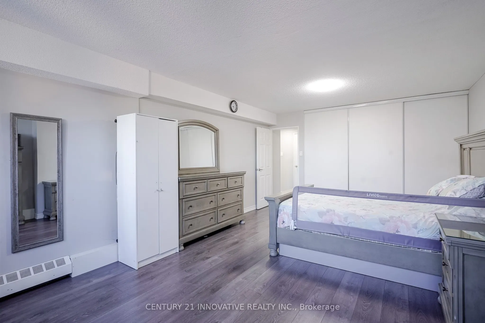 5580 Sheppard Avenue E, #205